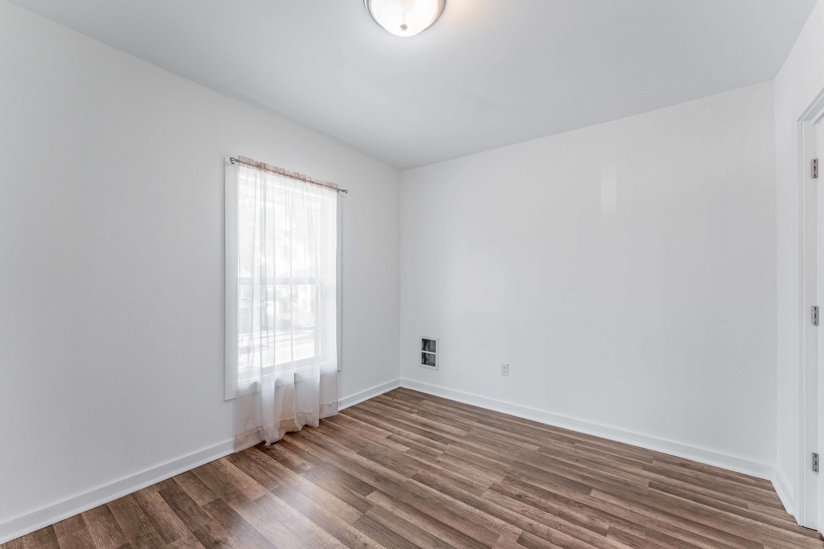 228 Richards Street Property Photo 20