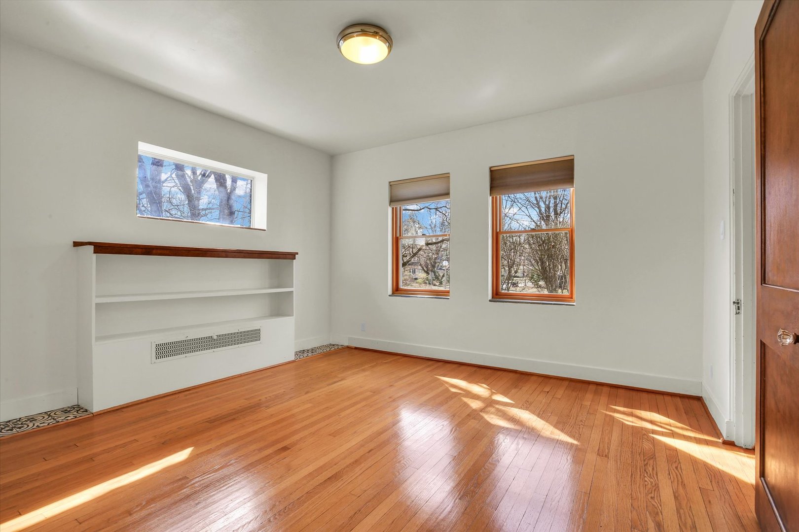 402 W Pennsylvania Avenue Property Photo 7