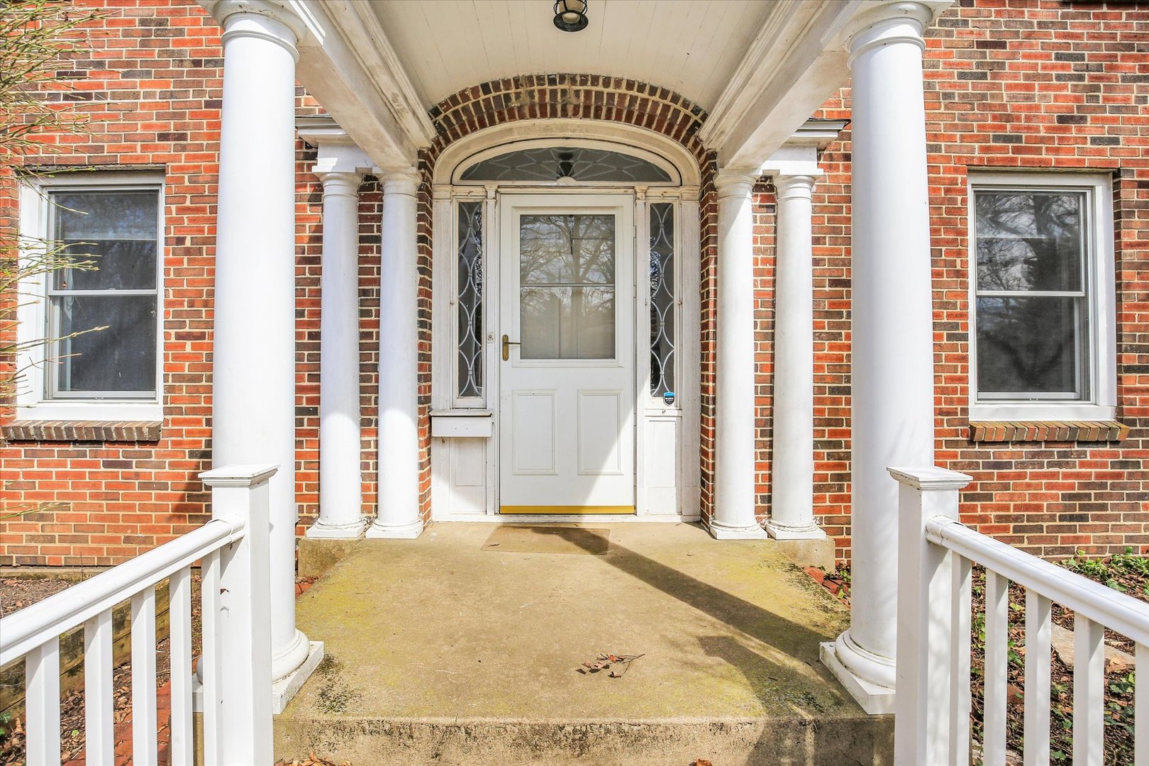 402 W Pennsylvania Avenue Property Photo 15
