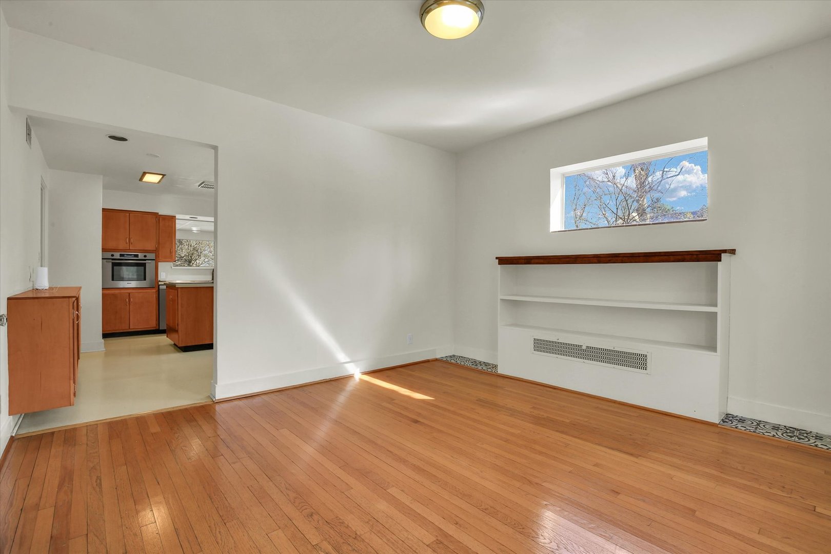 402 W Pennsylvania Avenue Property Photo 19
