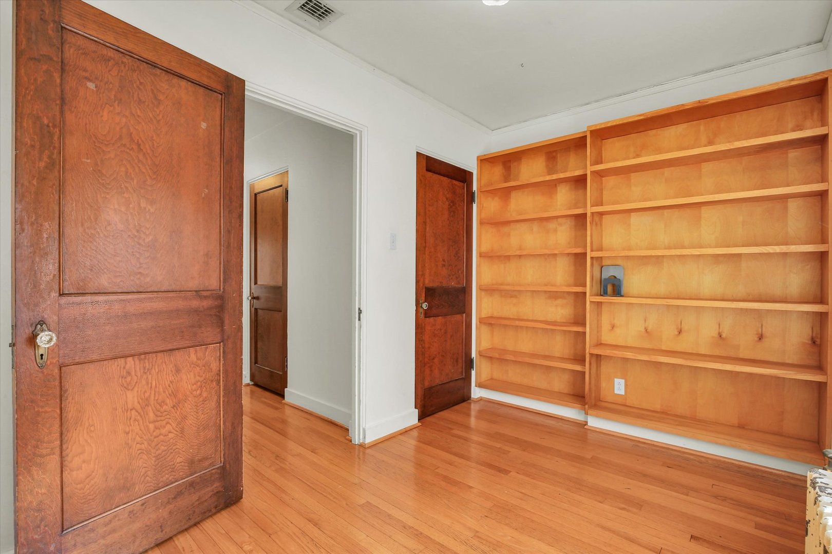 402 W Pennsylvania Avenue Property Photo 32