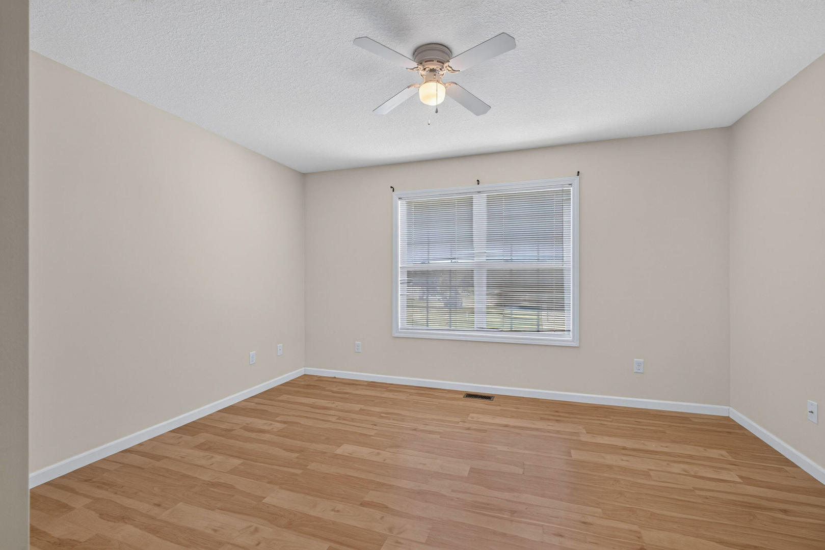 520 Prairie Meadow Drive Property Photo 17