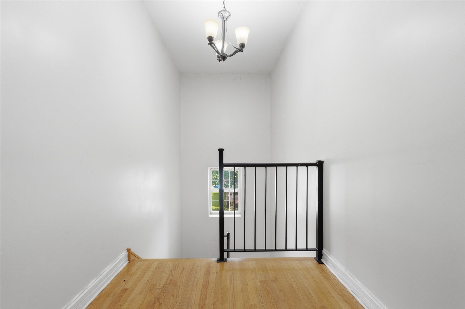 6500 S Minerva Avenue 3n Property Photo 4