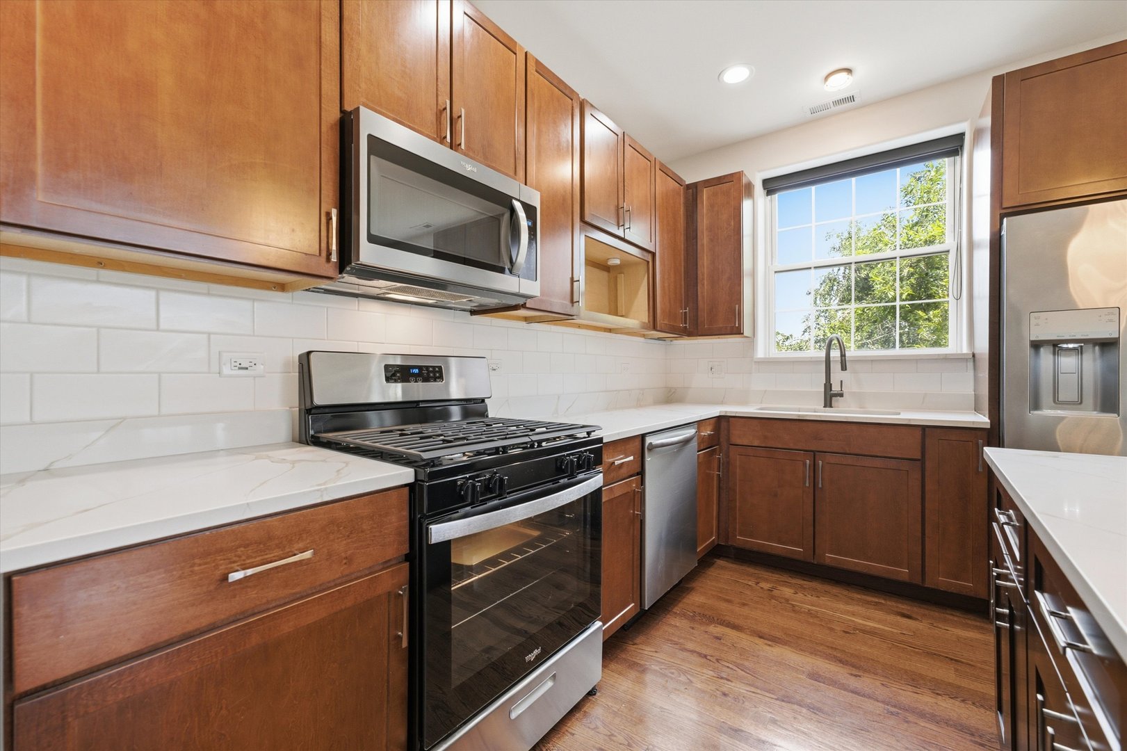 6500 S Minerva Avenue 3n Property Photo 7
