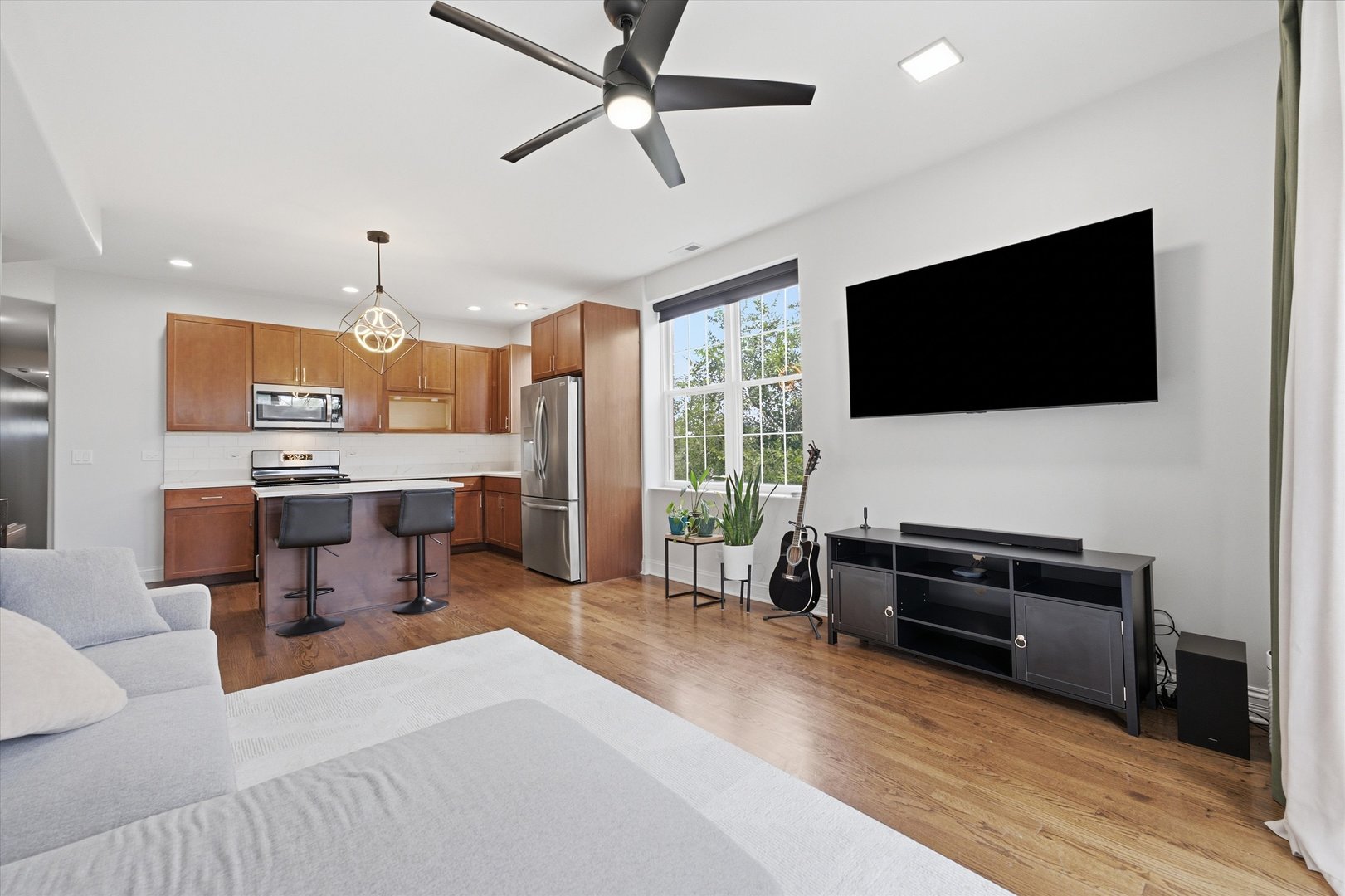 6500 S Minerva Avenue 3n Property Photo 9