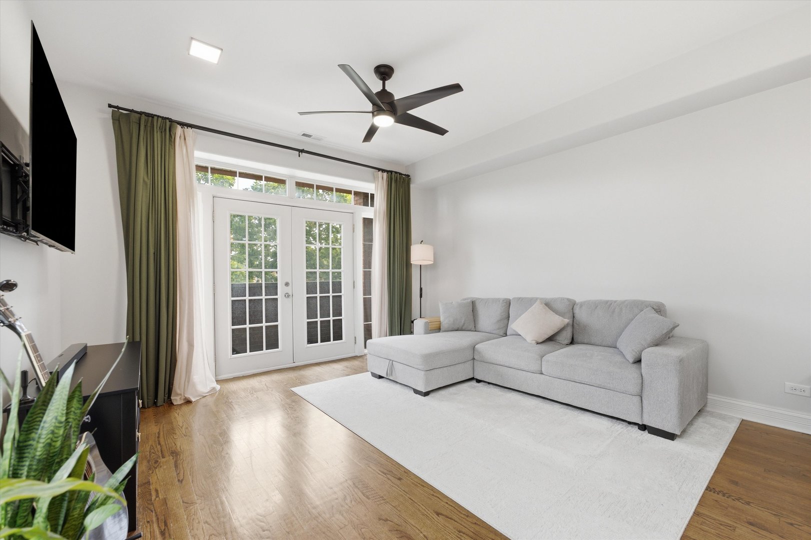 6500 S Minerva Avenue 3n Property Photo 10