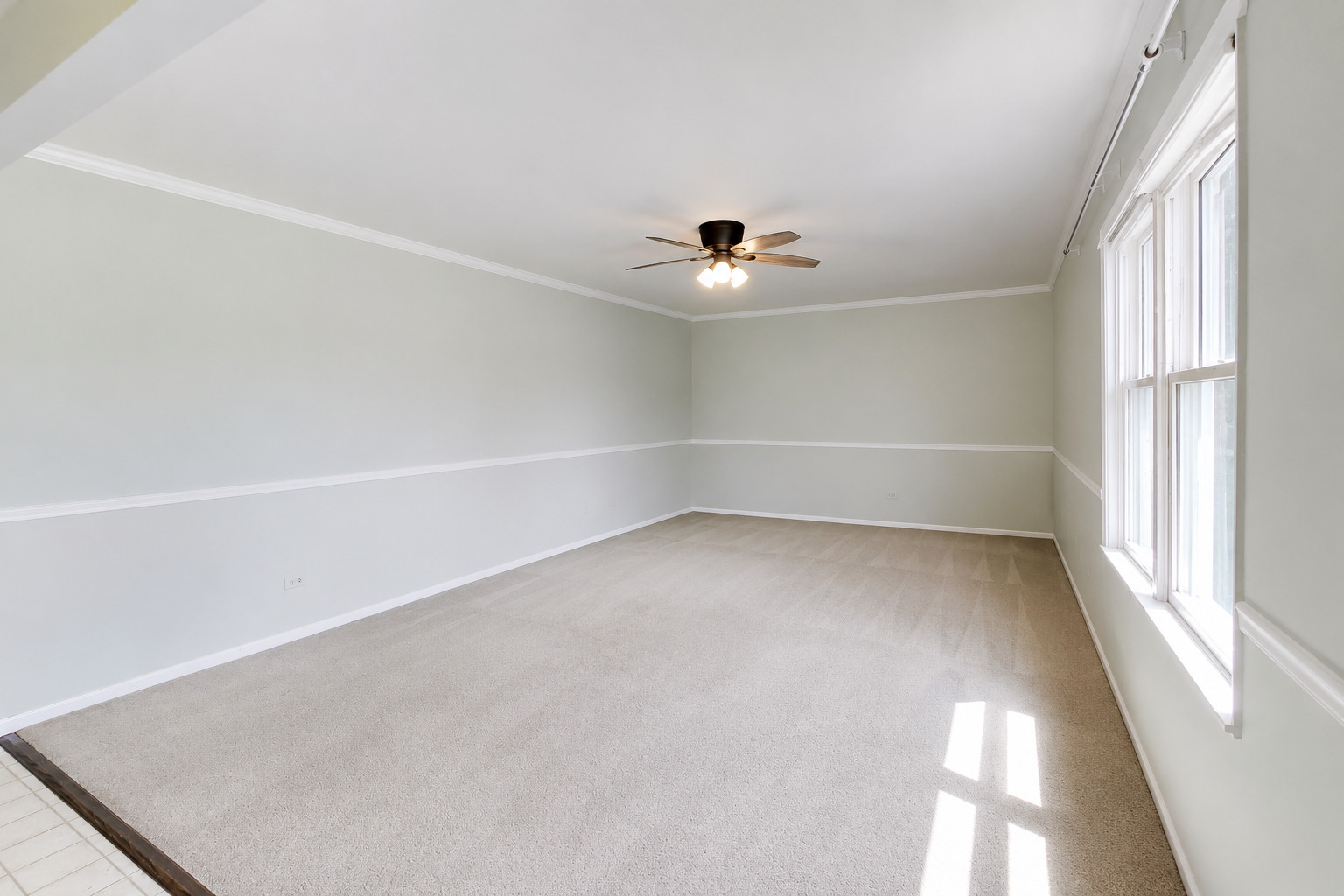 320 Yorkshire Drive Property Photo 4