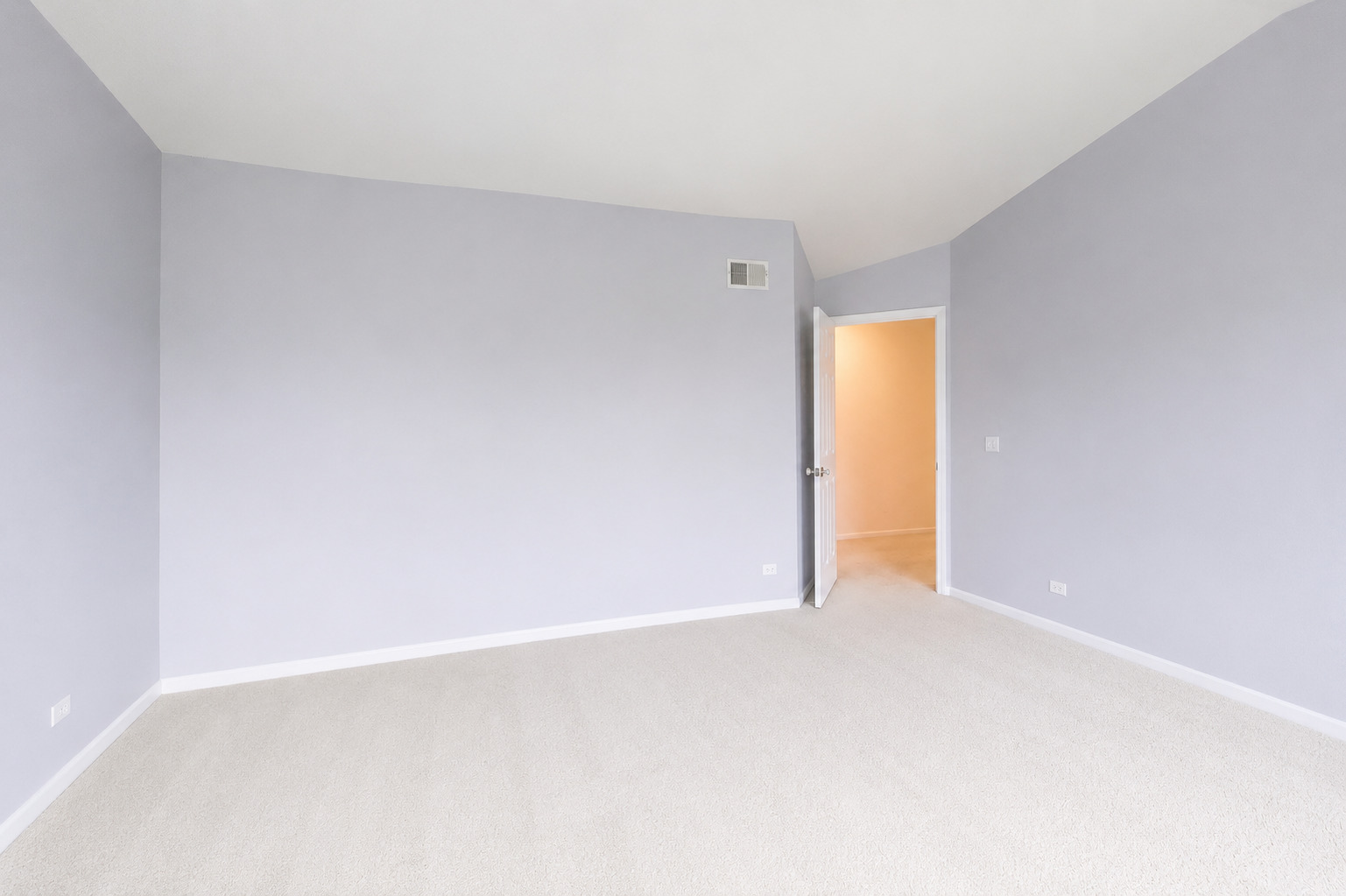 320 Yorkshire Drive Property Photo 11