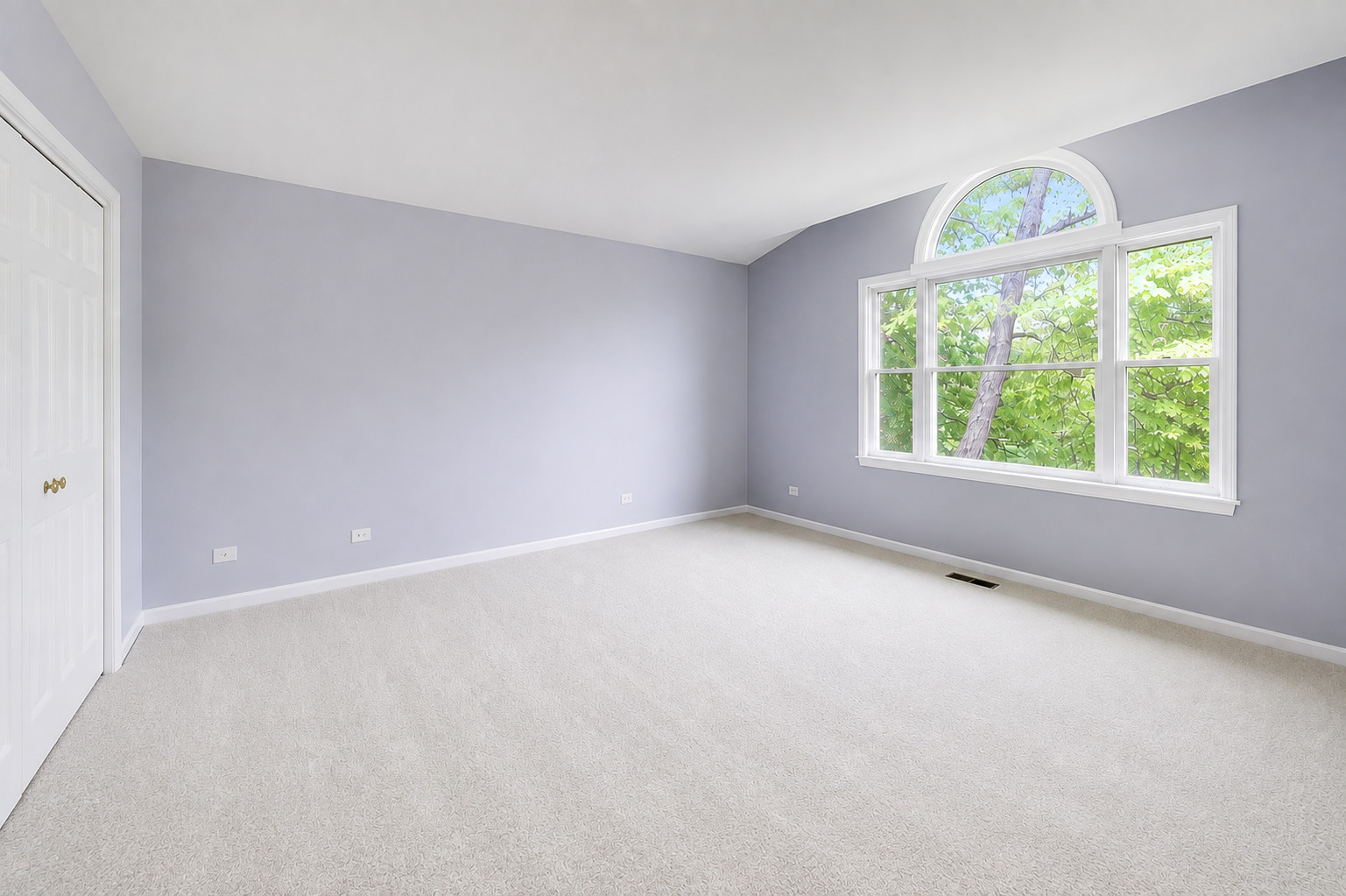 320 Yorkshire Drive Property Photo 12