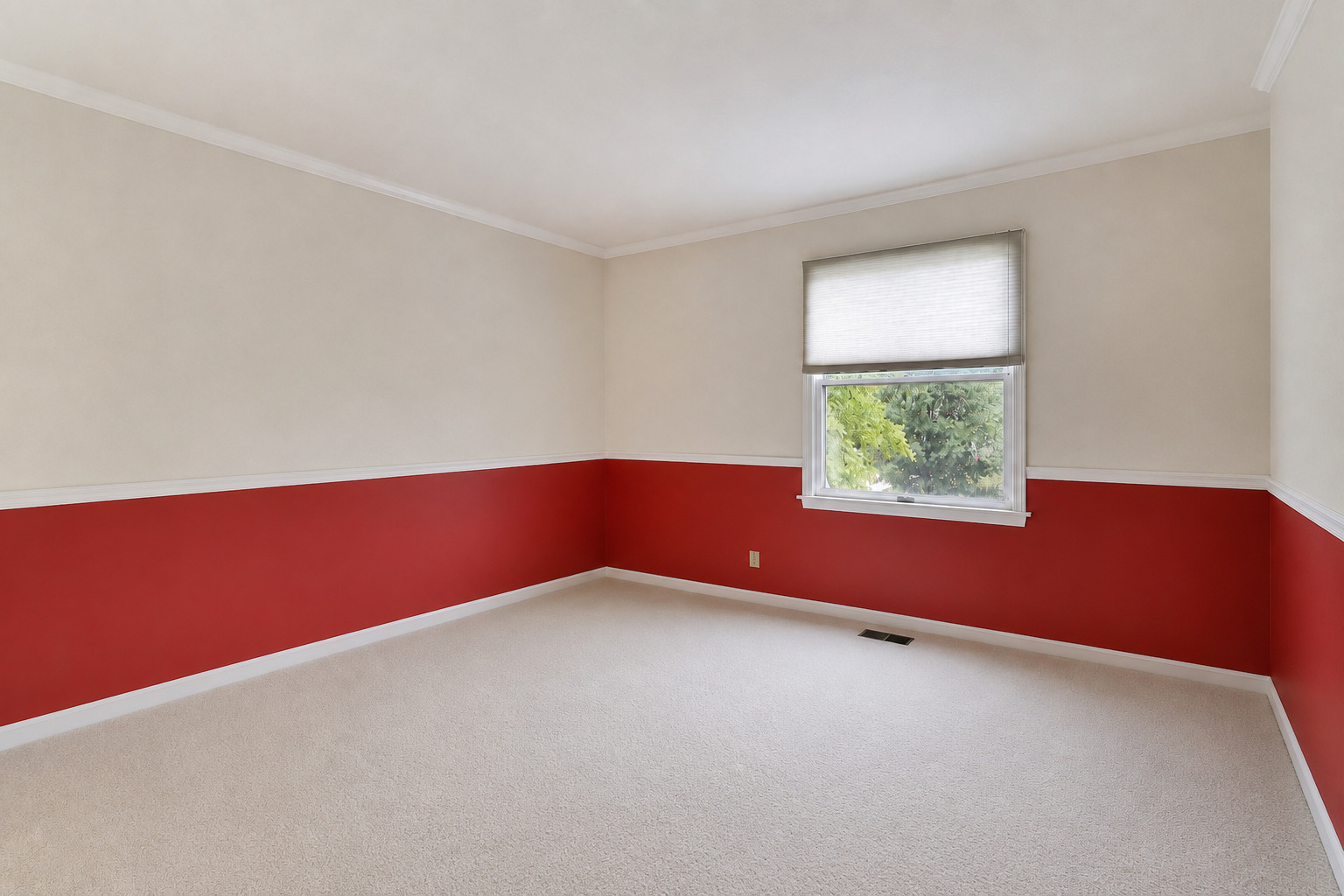 320 Yorkshire Drive Property Photo 13