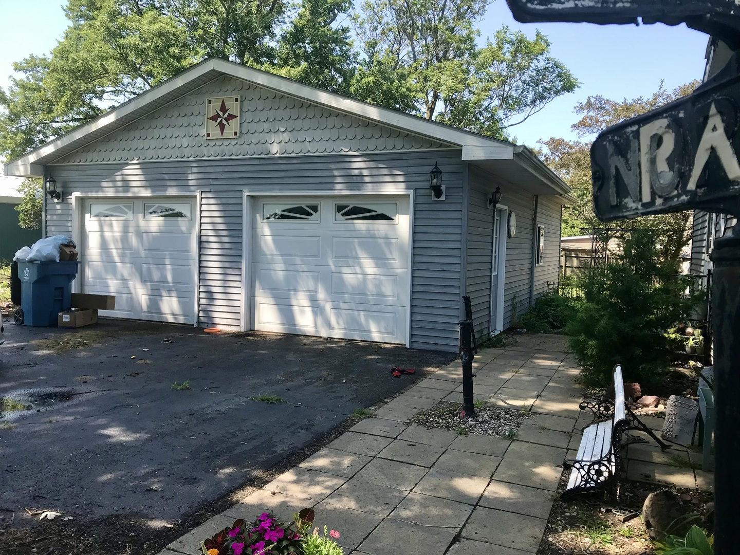 406 Mill Street Property Photo 4