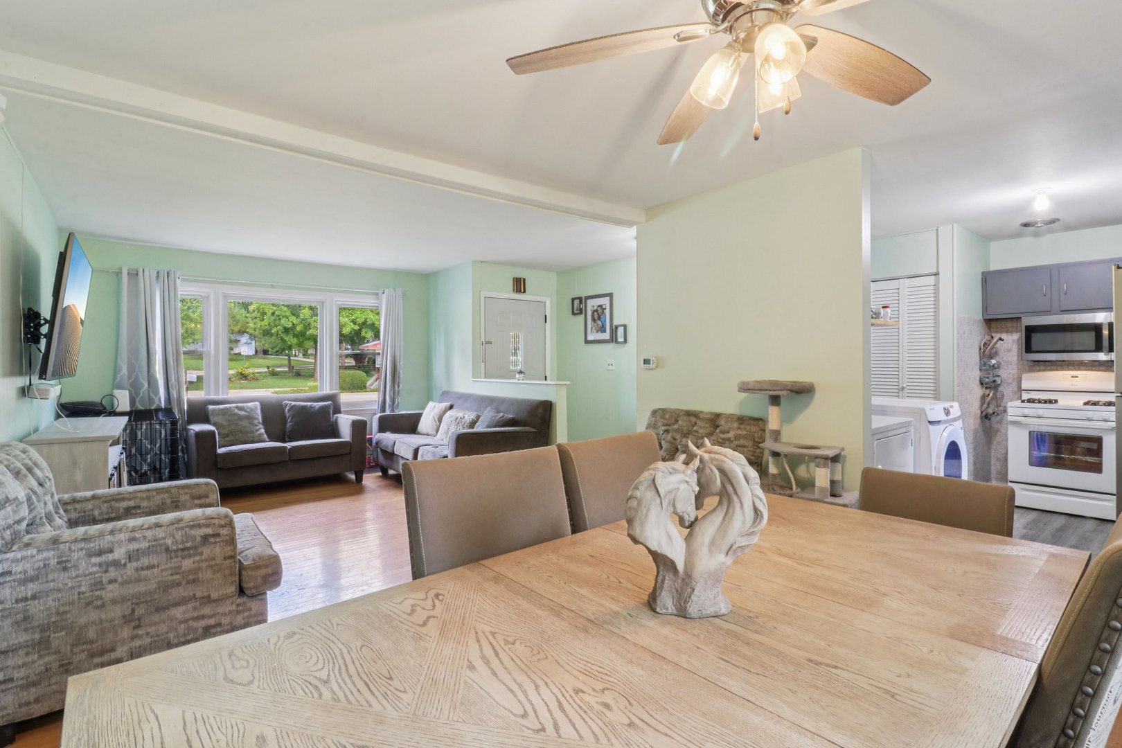 2610 Killarney Drive Property Photo 6
