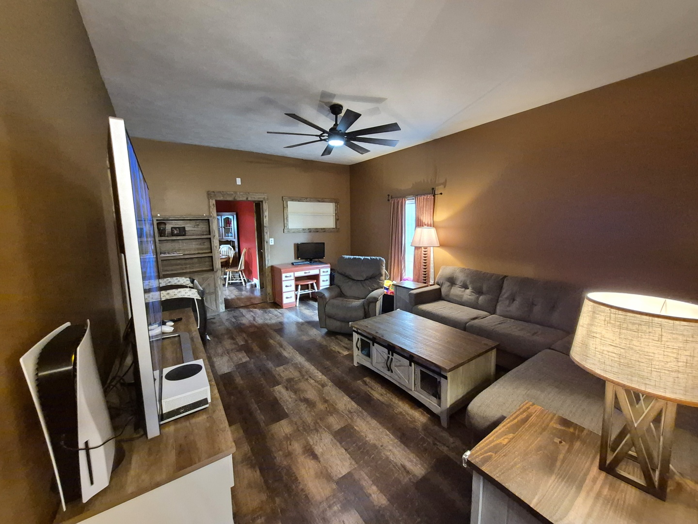 207 S Emma Street Property Photo 6