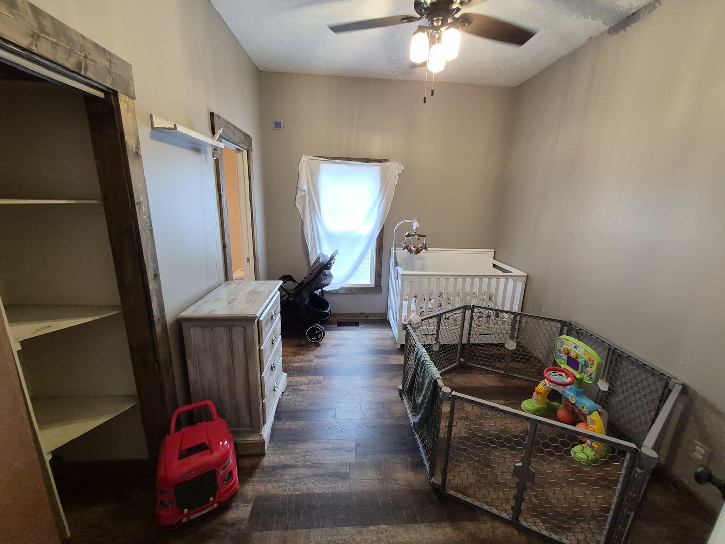207 S Emma Street Property Photo 11