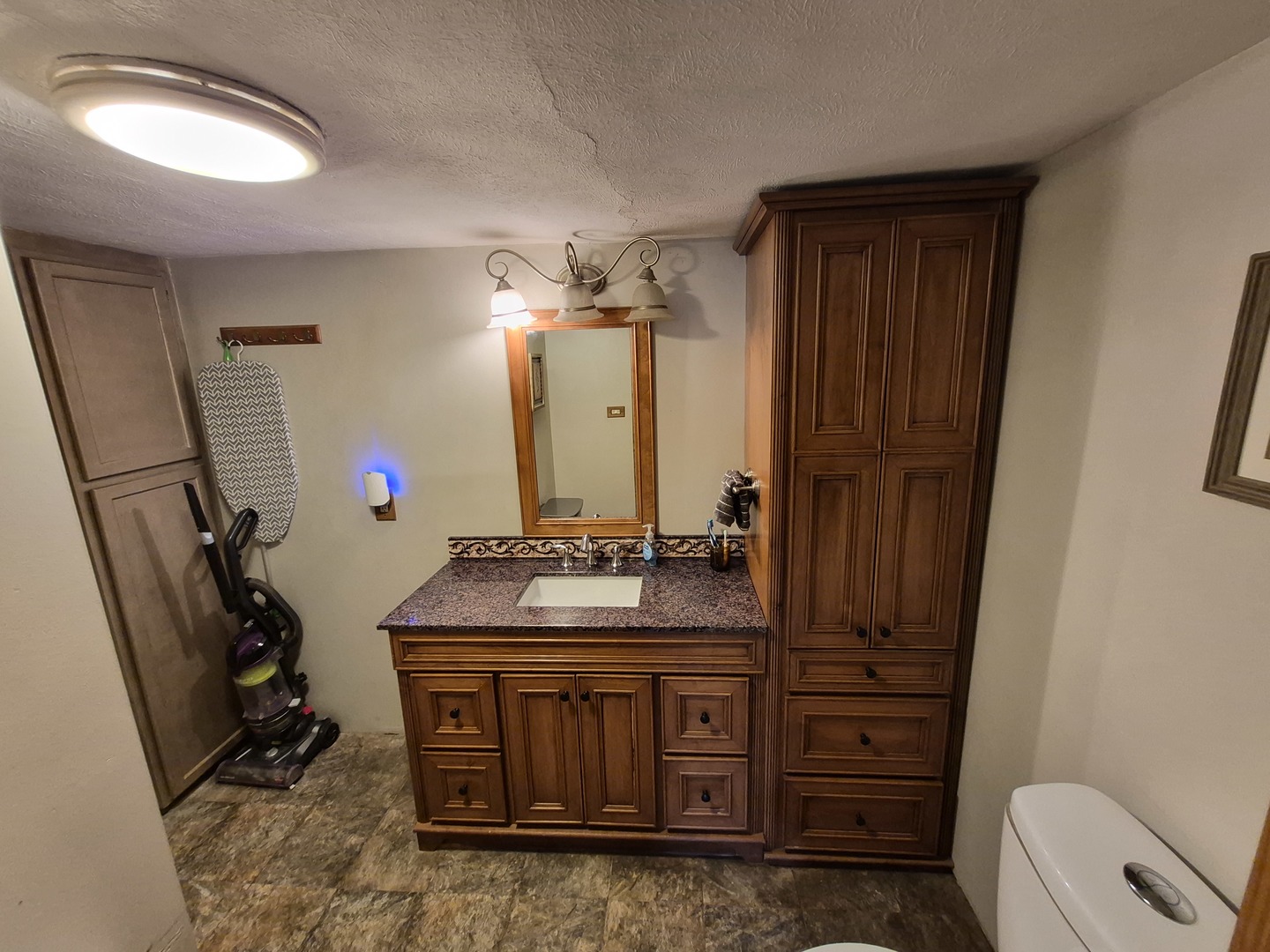 207 S Emma Street Property Photo 16