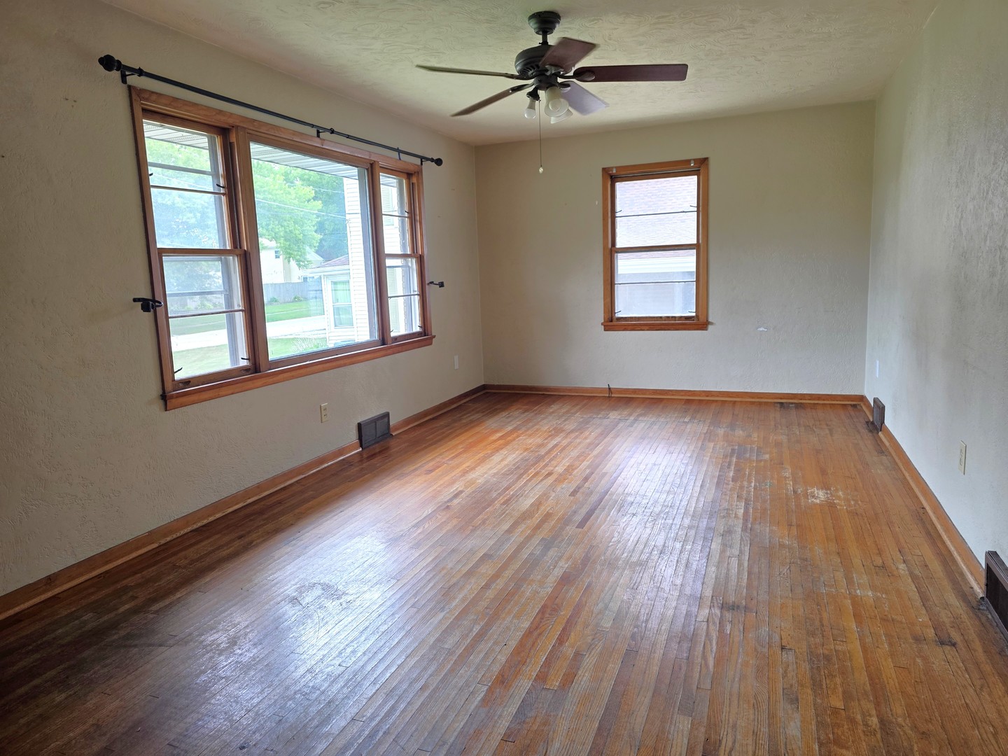 309 W Main Street Property Photo 3