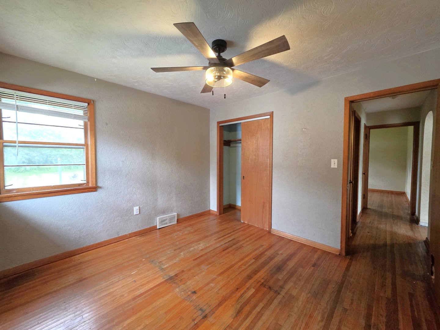309 W Main Street Property Photo 9