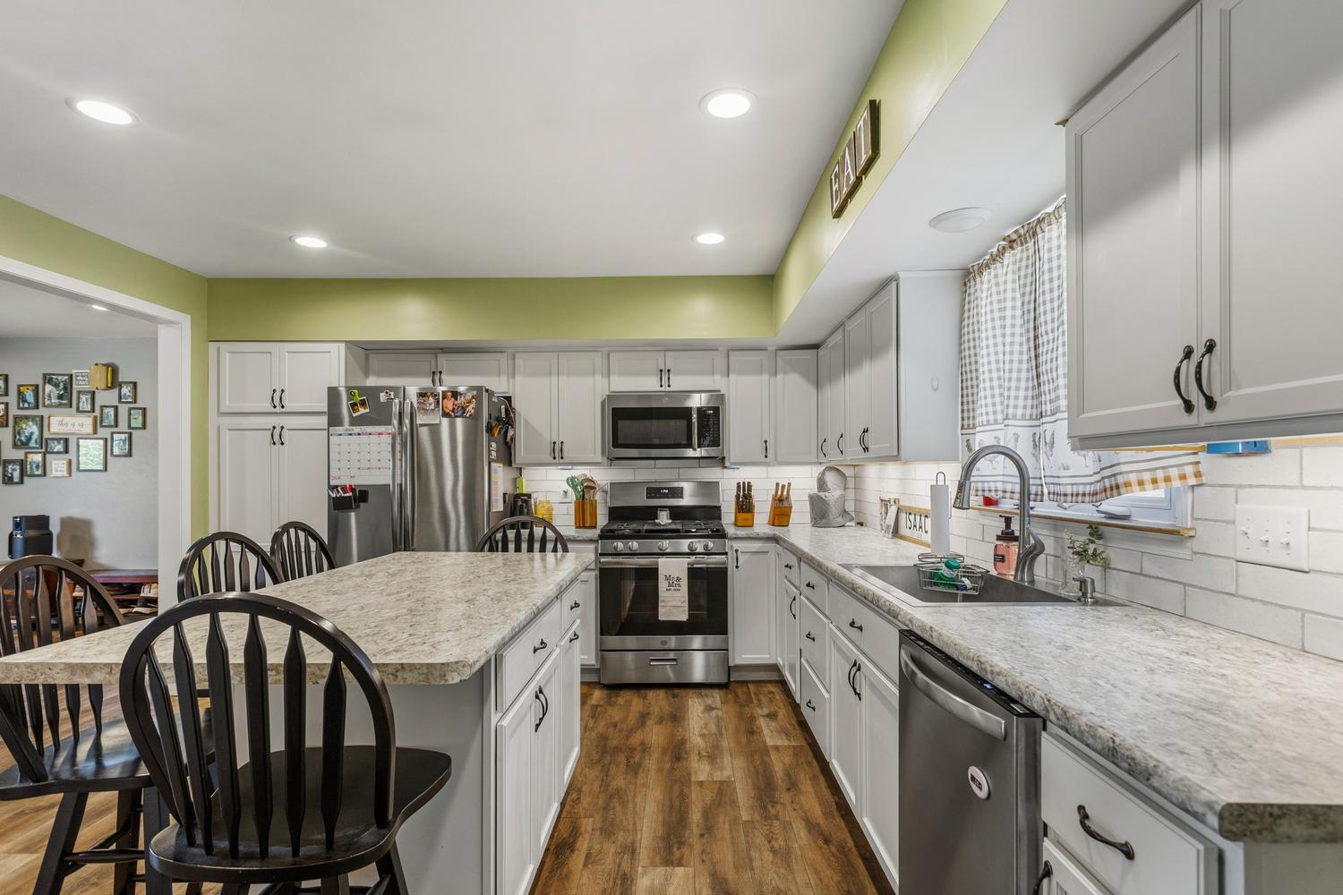 304 S Mckinley Street Property Photo 8