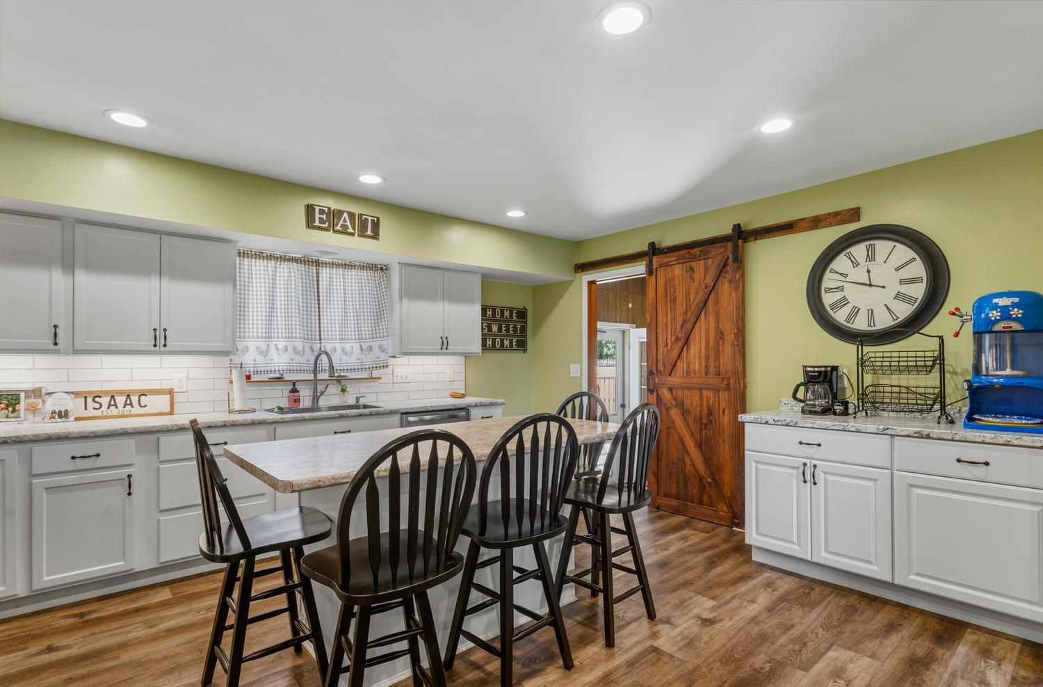 304 S Mckinley Street Property Photo 10