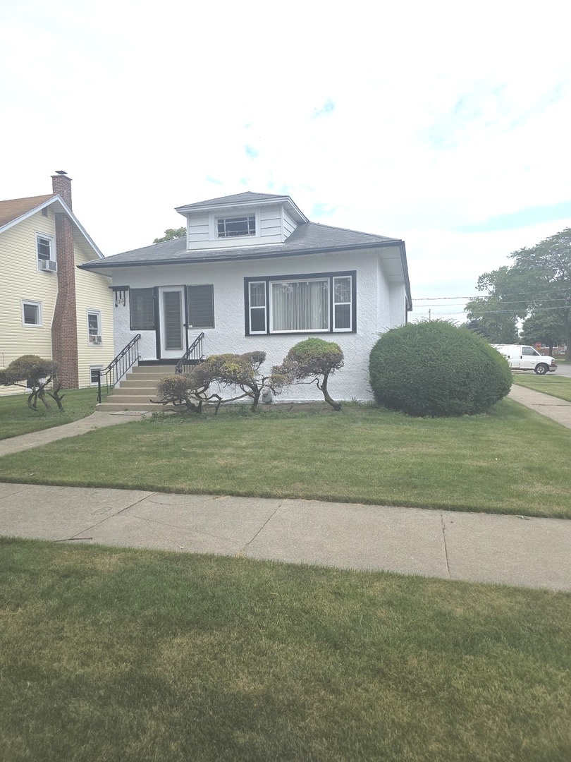 1218 N 18th Avenue Property Photo 1
