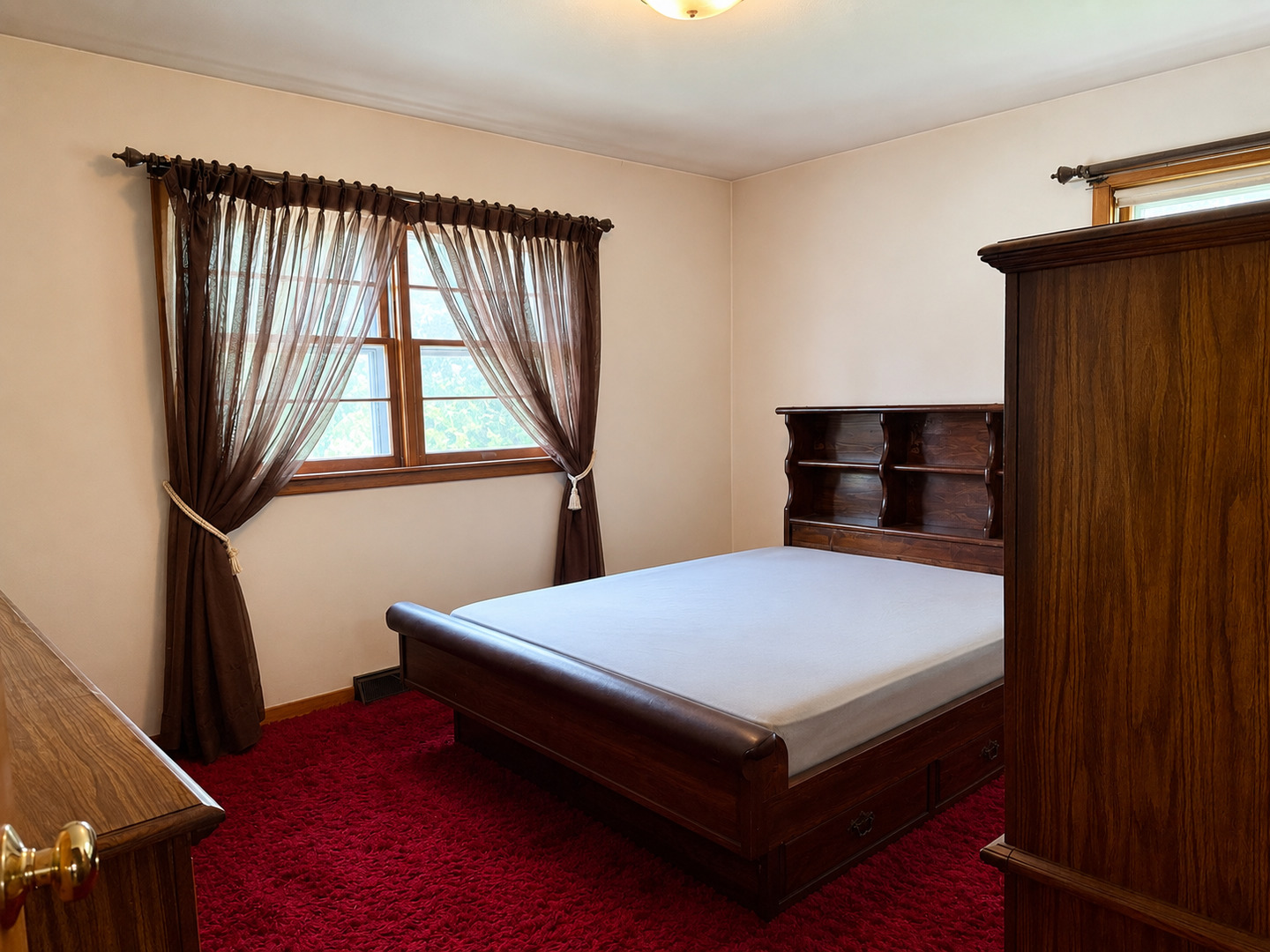 467 Ryall Street Property Photo 9