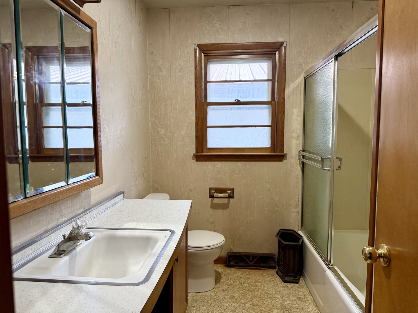 467 Ryall Street Property Photo 11