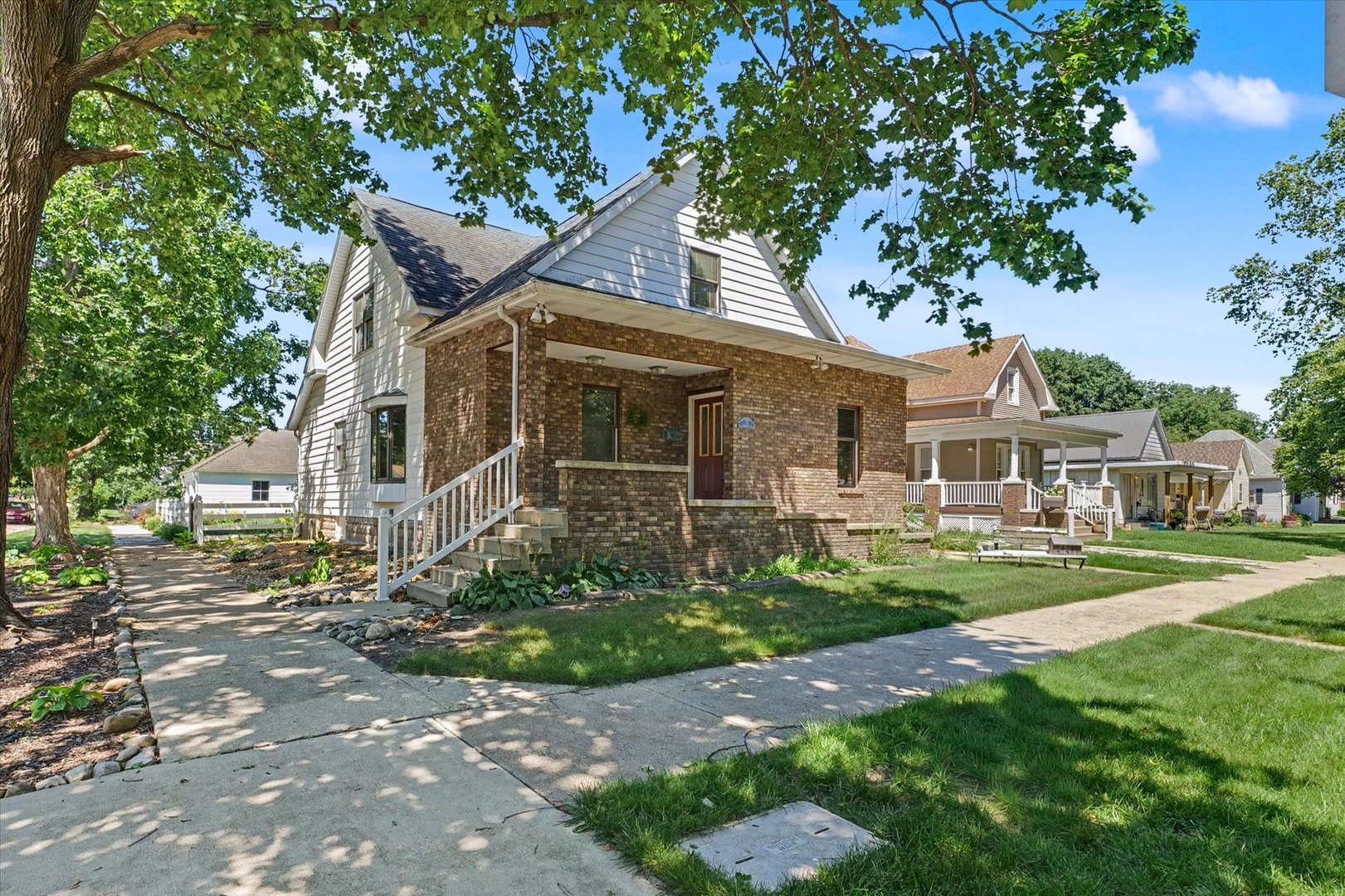 12 S Walnut Street Property Photo 1