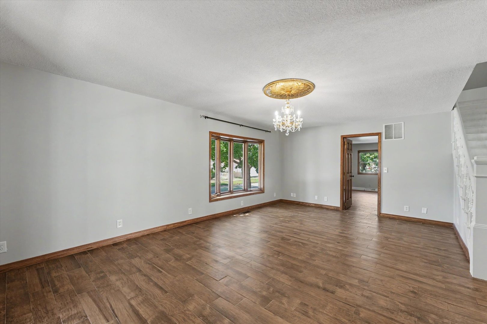 12 S Walnut Street Property Photo 15