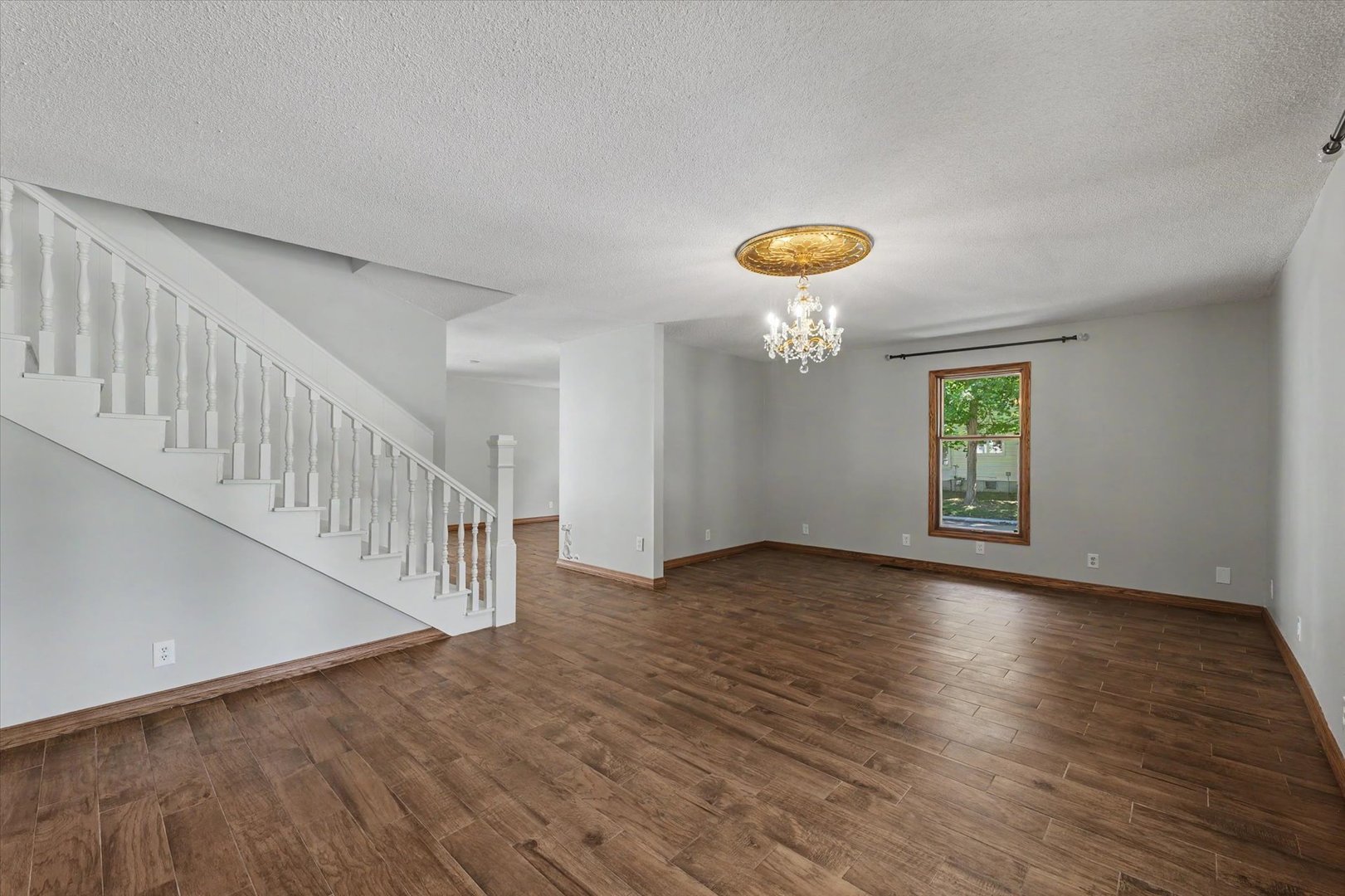 12 S Walnut Street Property Photo 17