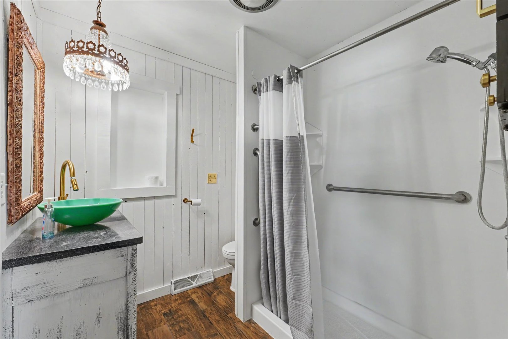 12 S Walnut Street Property Photo 20