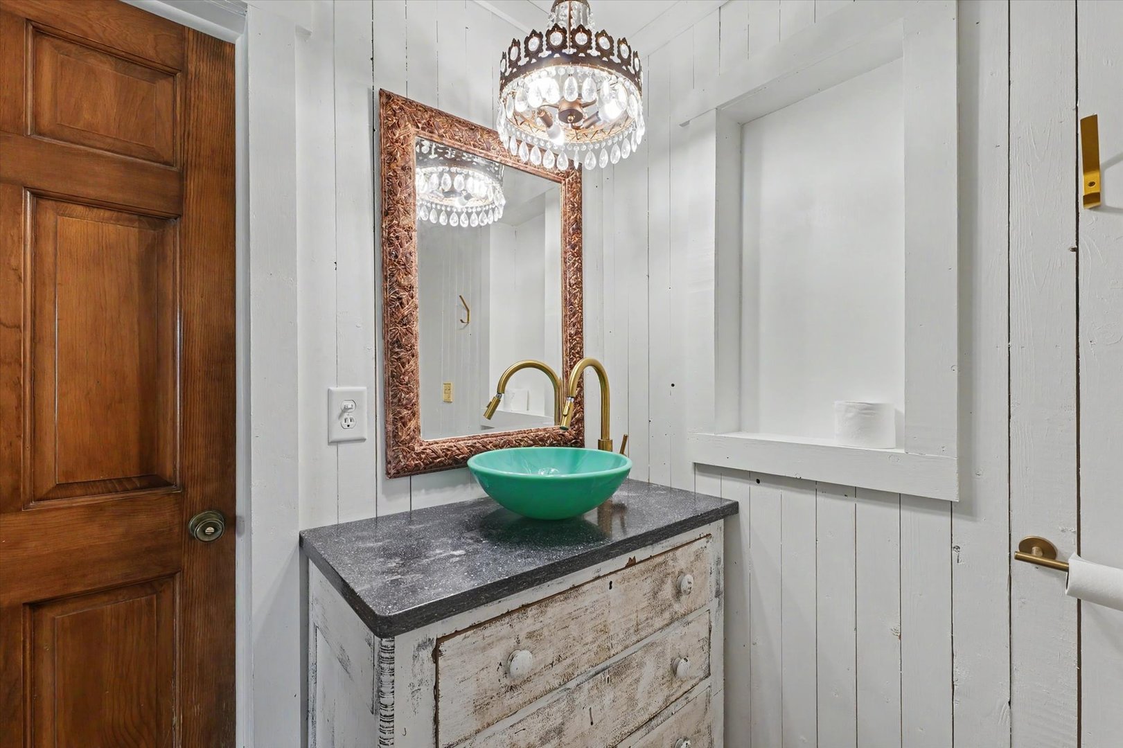 12 S Walnut Street Property Photo 21