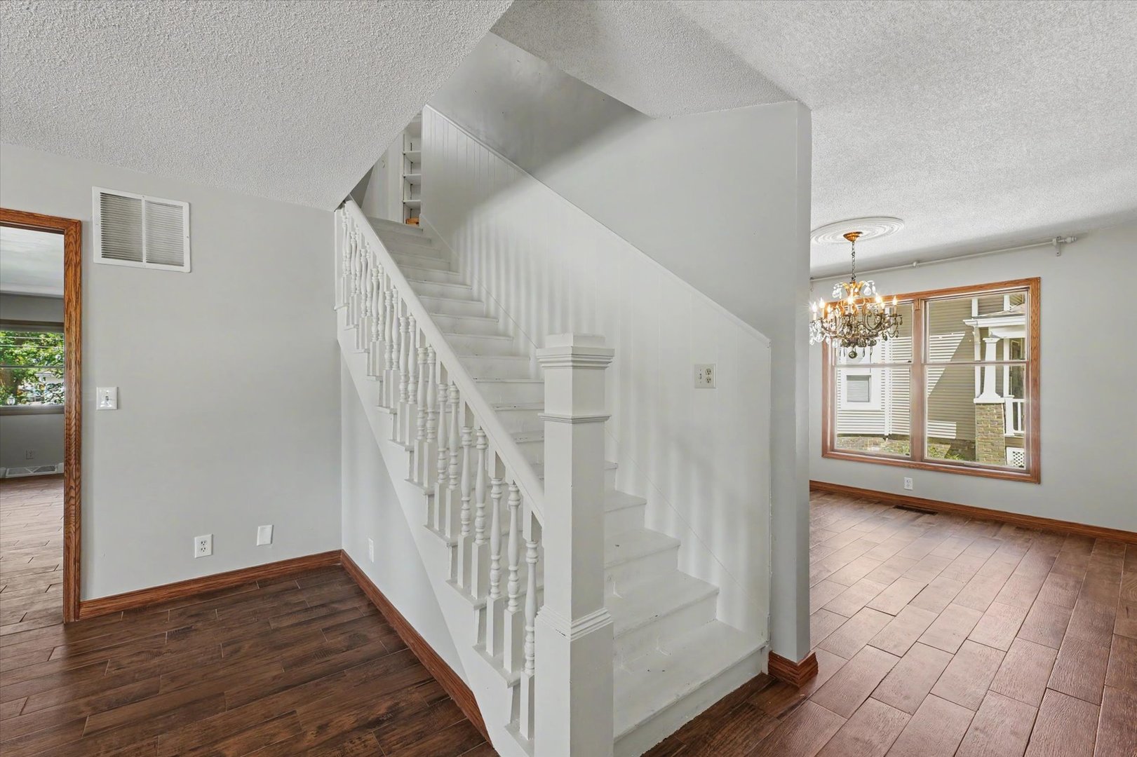 12 S Walnut Street Property Photo 22