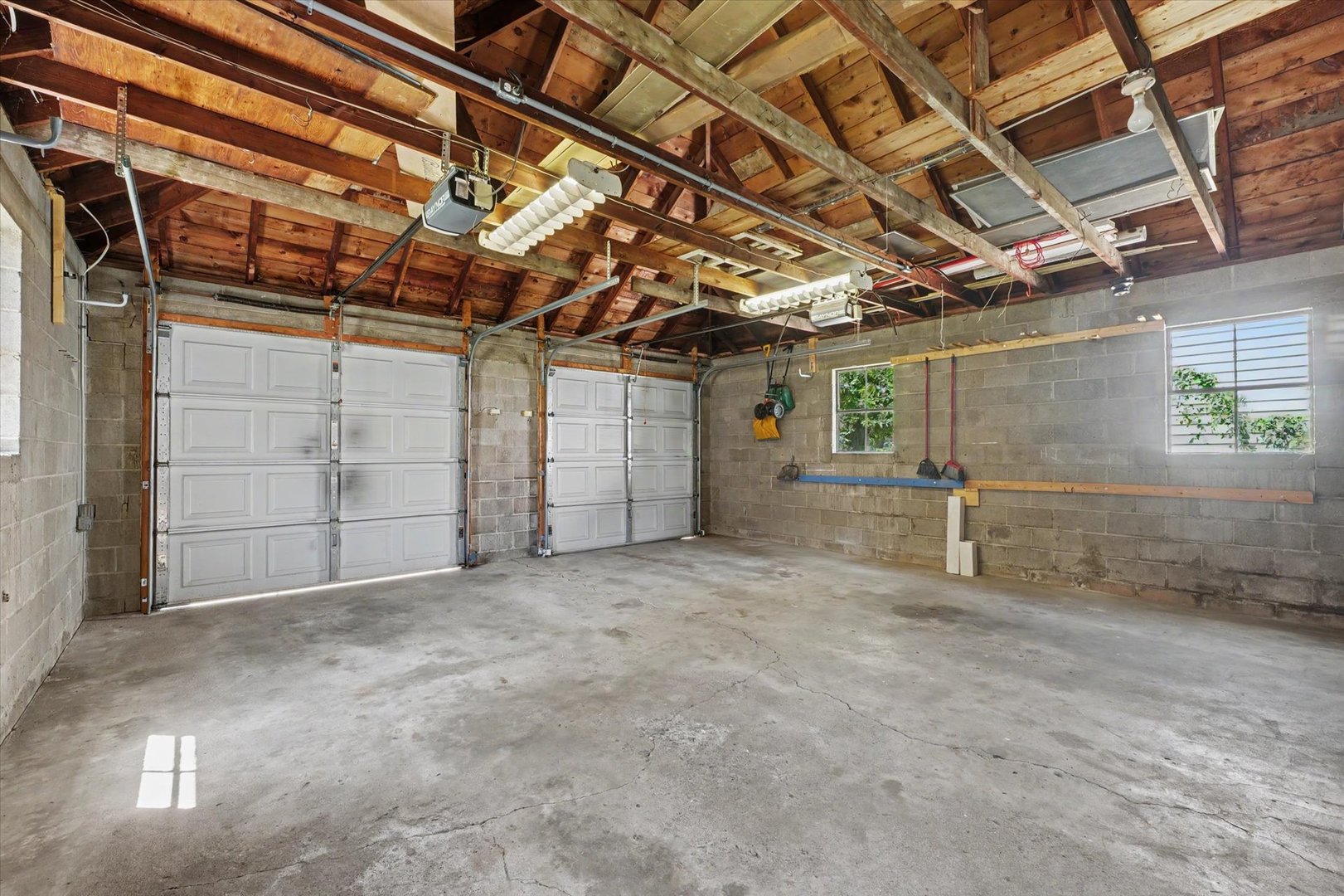 12 S Walnut Street Property Photo 41
