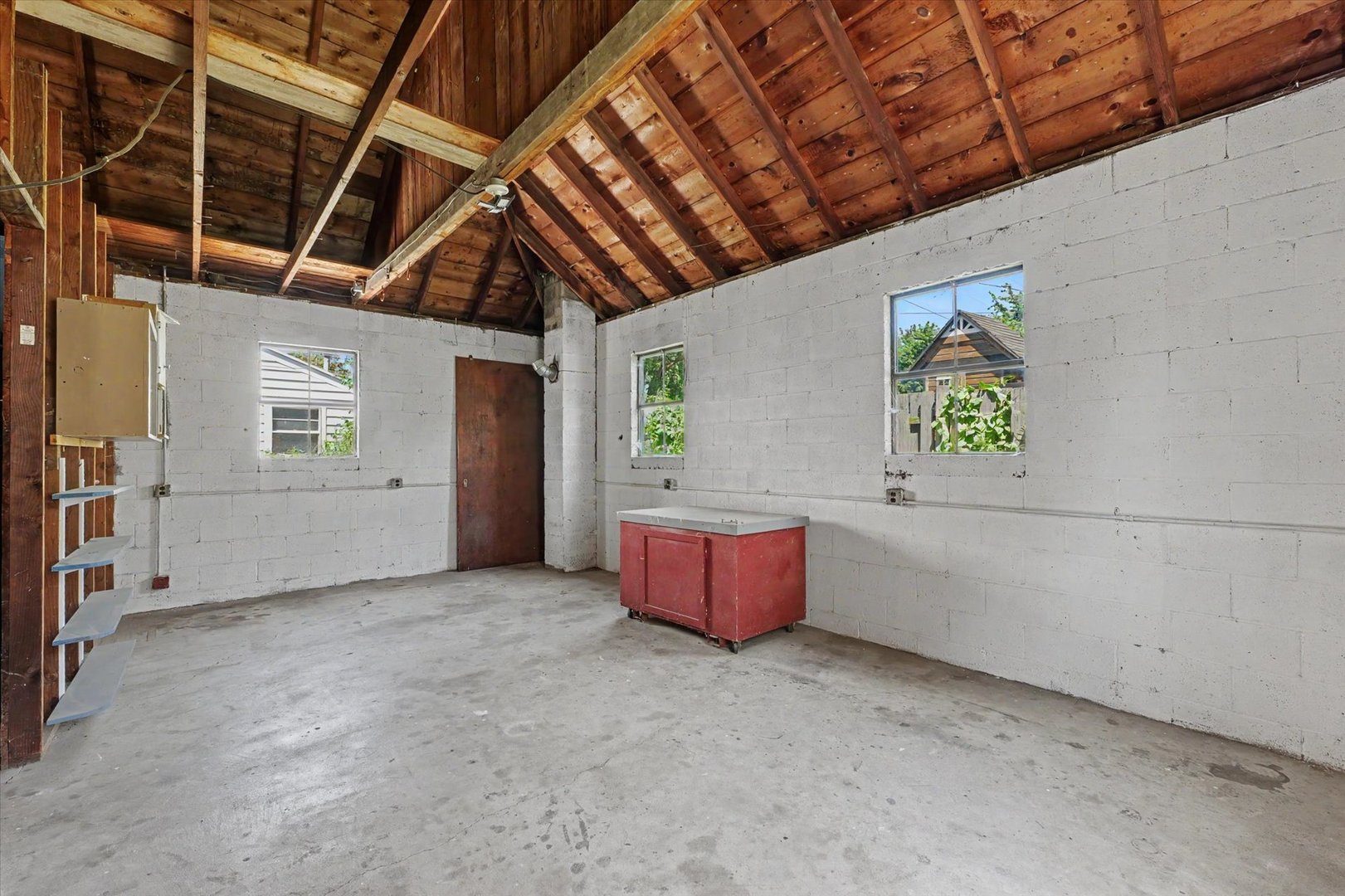 12 S Walnut Street Property Photo 42