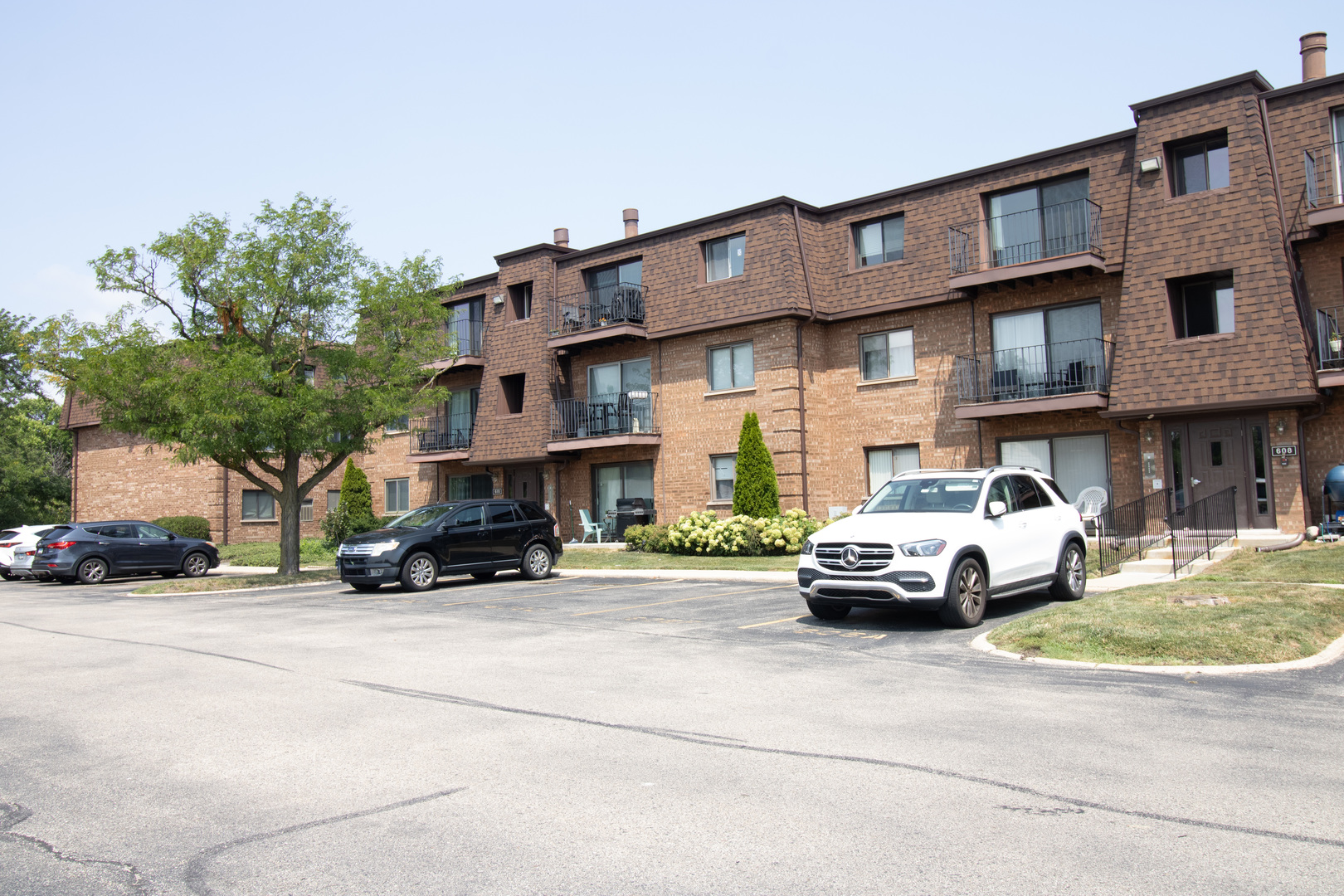 608 Cobblestone Circle F Property Photo 1