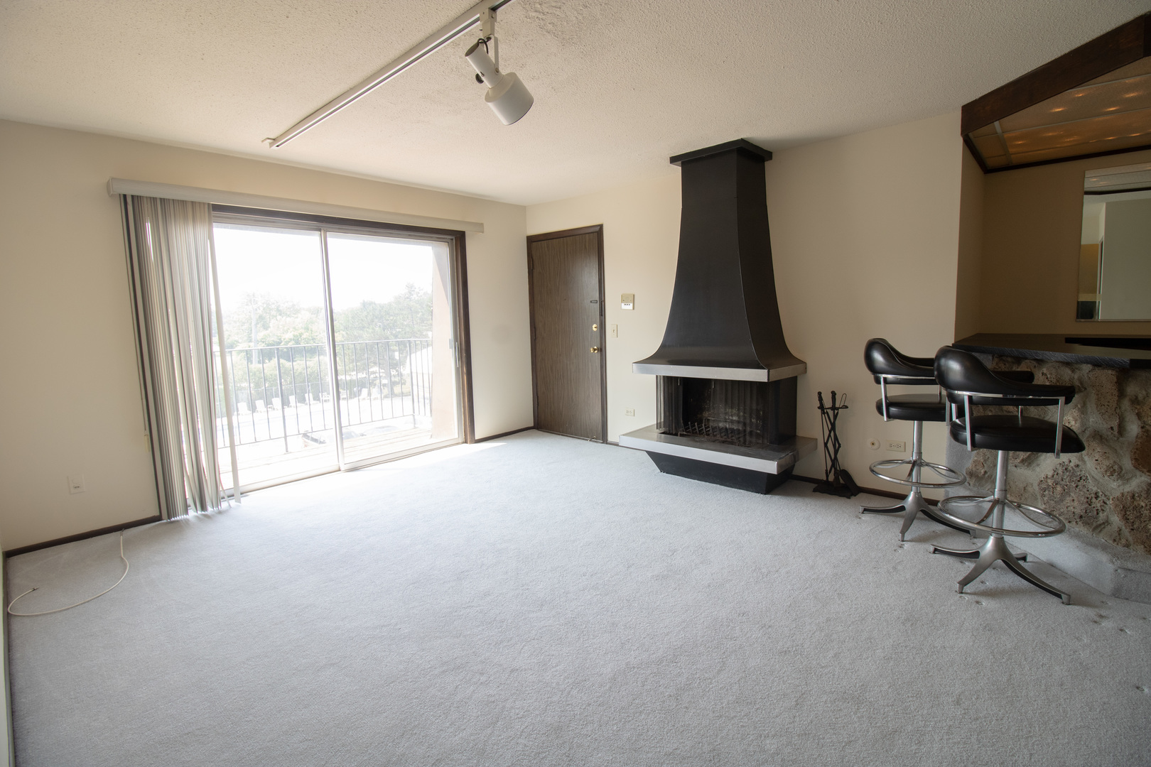608 Cobblestone Circle F Property Photo 2