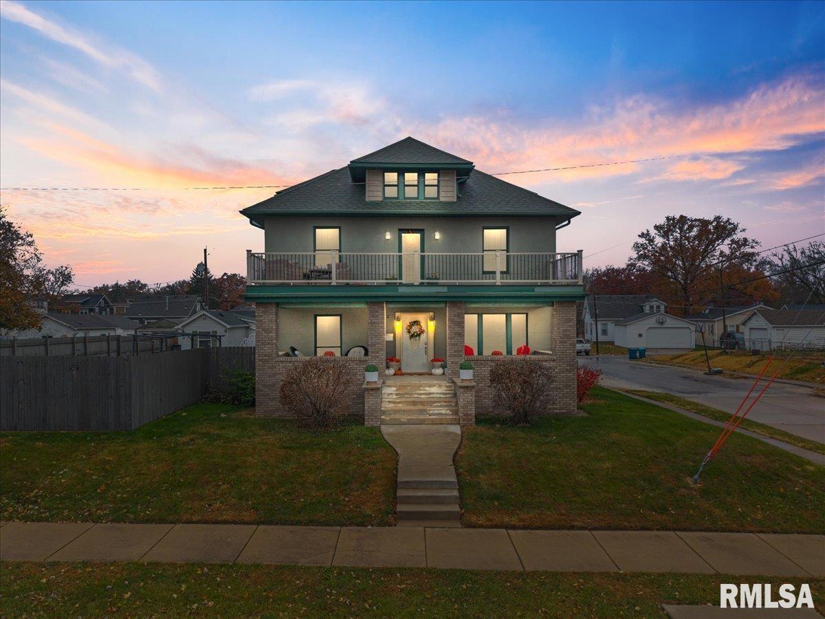 302 9th Street Property Photo 2