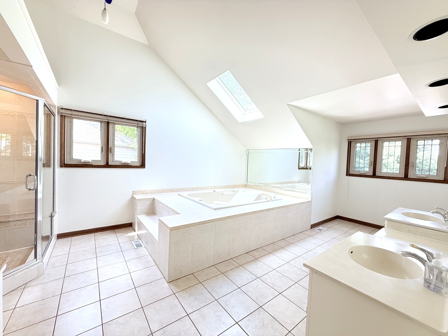 2318 River Woods Drive Property Photo 23