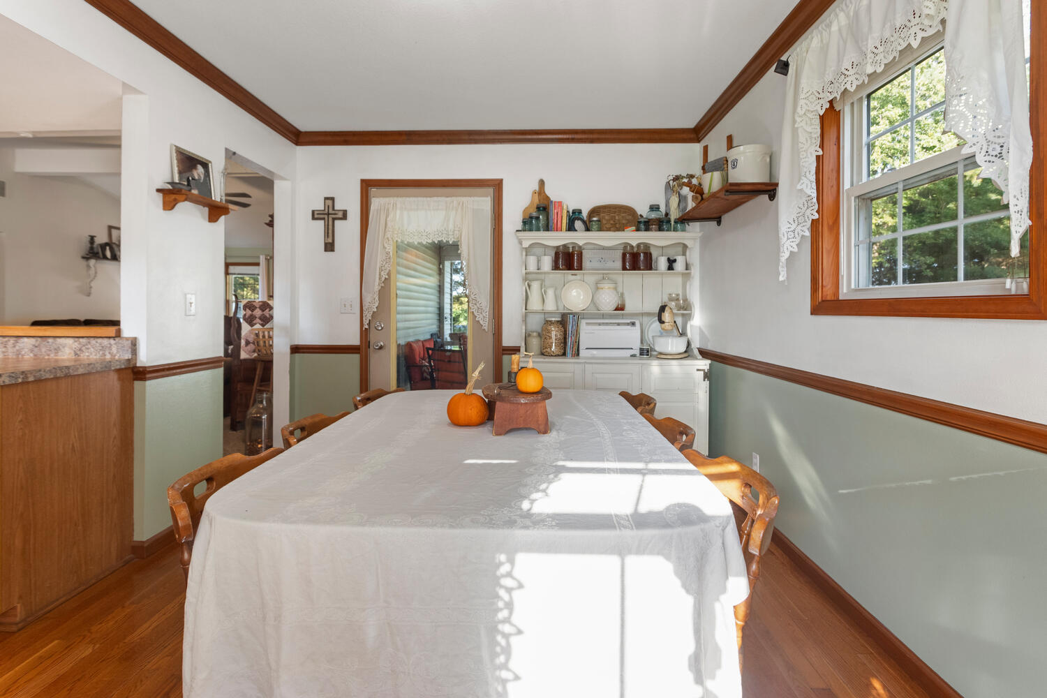 7 Sand Lake Court Property Photo 12