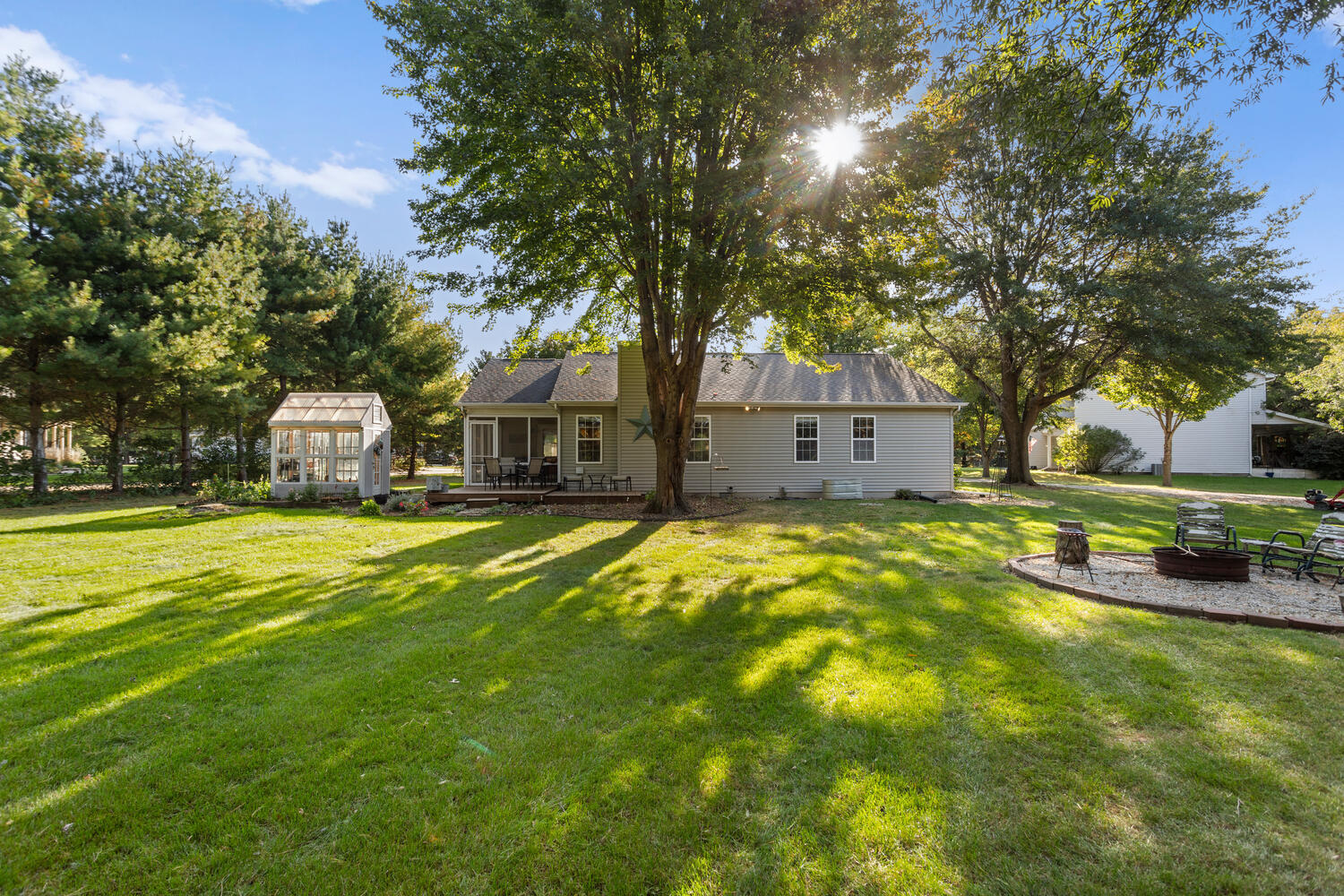 7 Sand Lake Court Property Photo 28