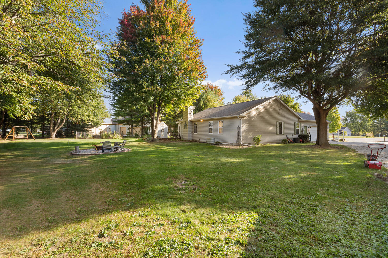 7 Sand Lake Court Property Photo 29