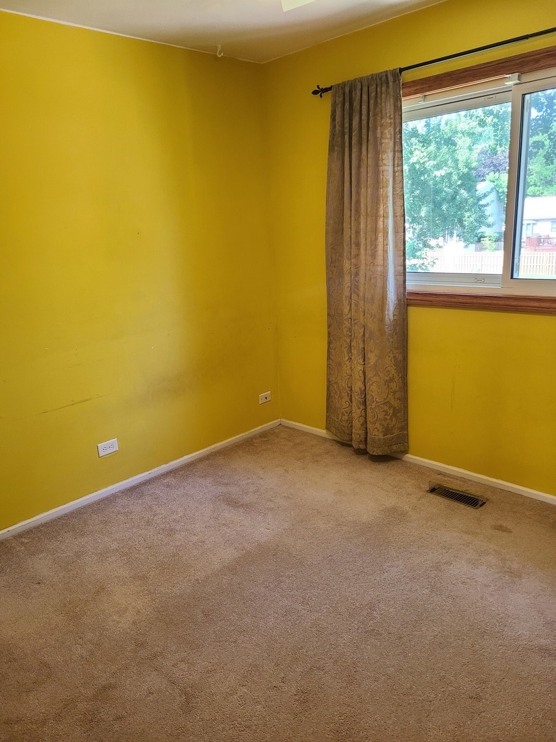 696 Shining Water Drive Property Photo 11