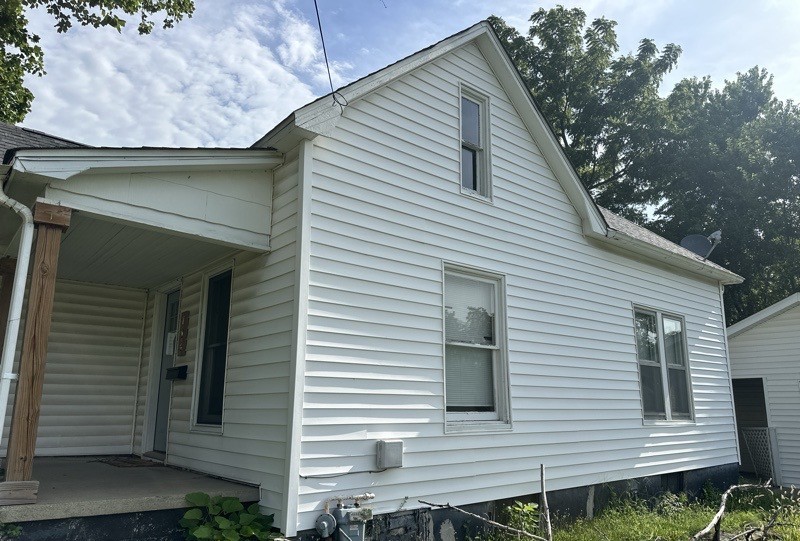 706 N Victor Street Property Photo 4