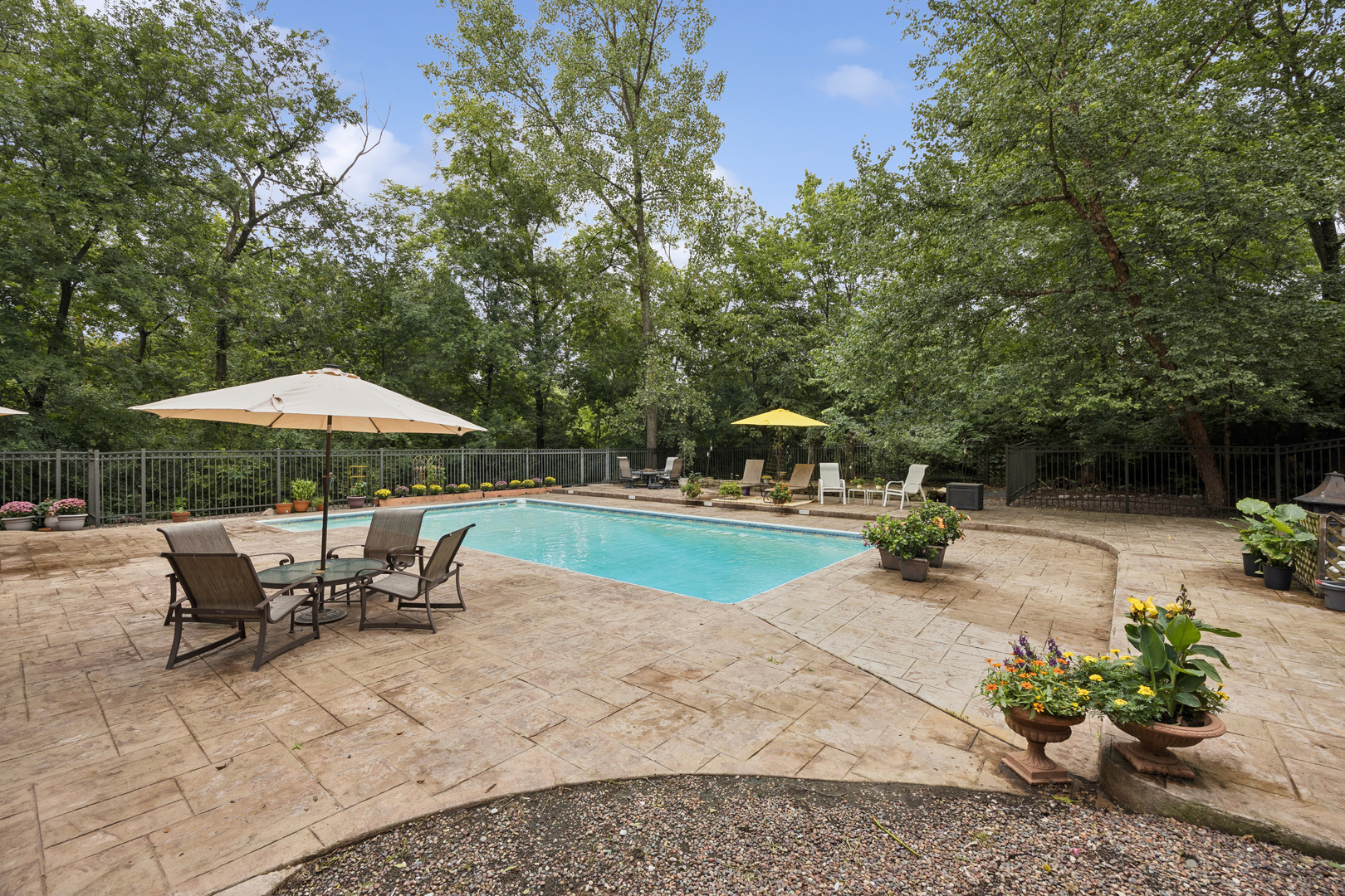 1214 Lantern Lane Property Photo 5
