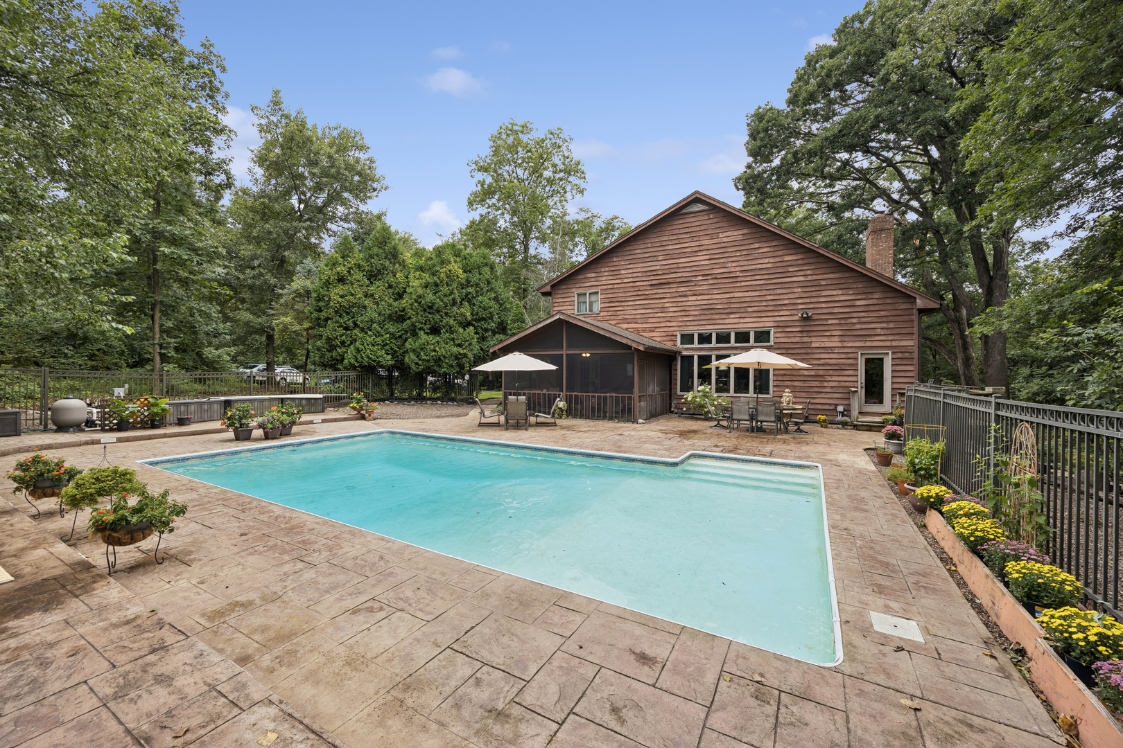 1214 Lantern Lane Property Photo 22