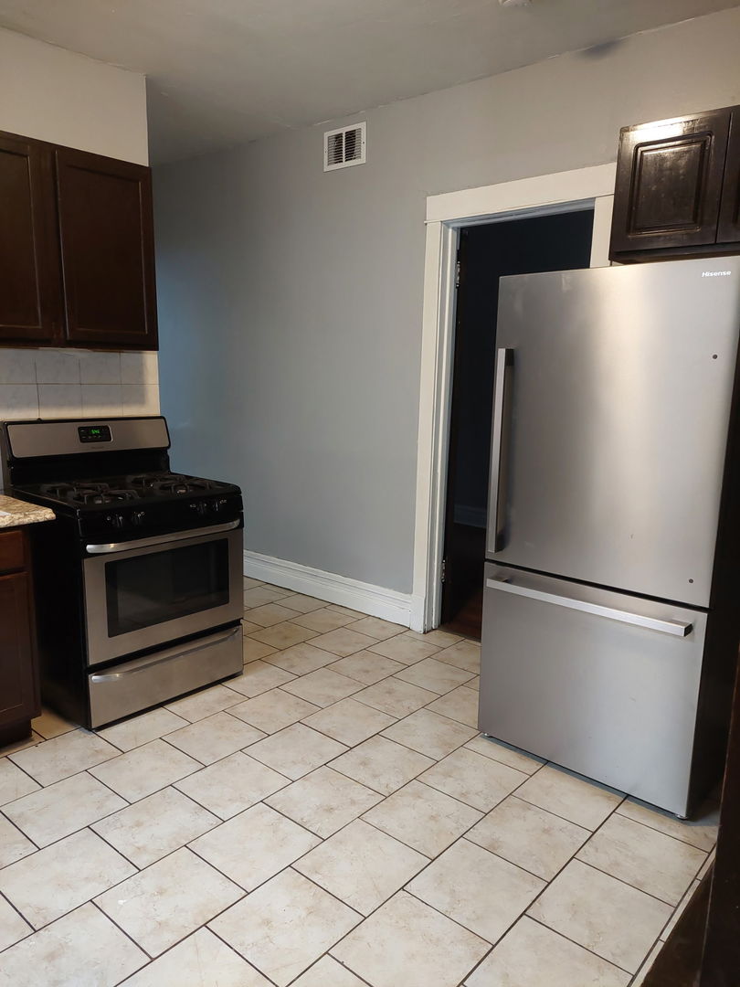 3422 W Armitage Avenue 2r Property Photo 7