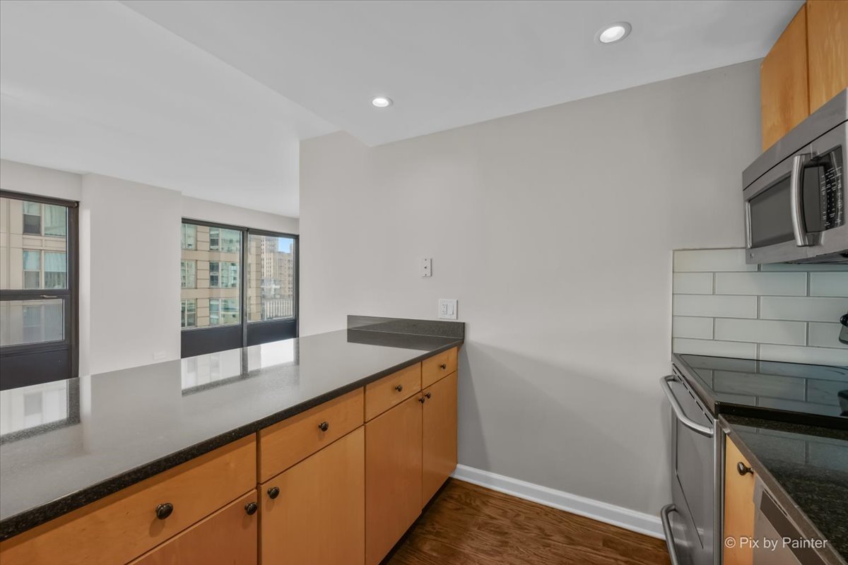 30 E Huron Street 1207 Property Photo 12