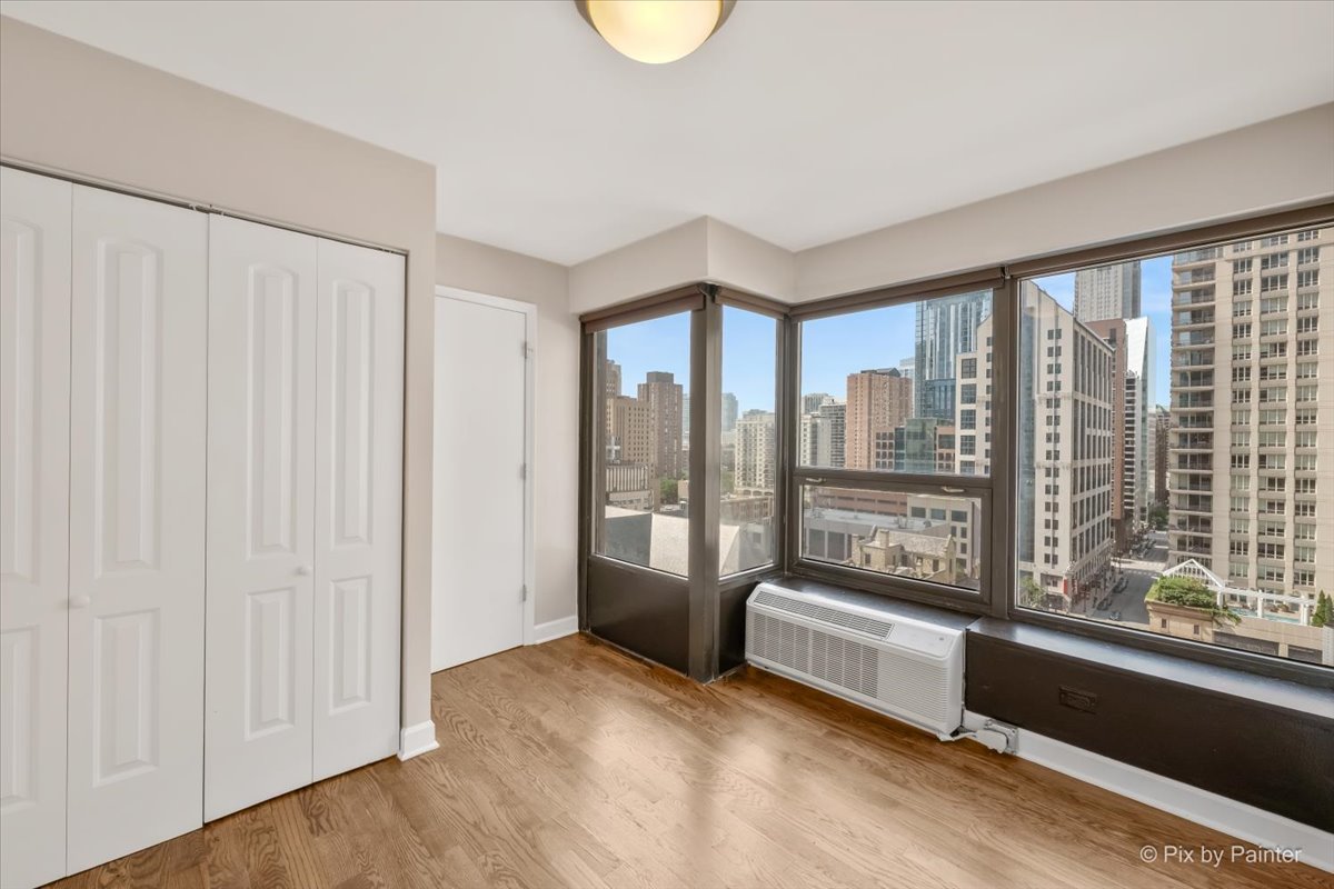 30 E Huron Street 1207 Property Photo 17