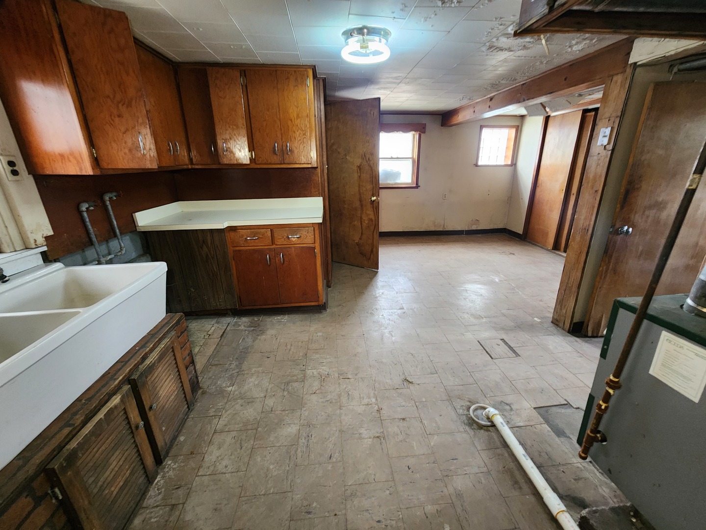 2753 W 47th Street Property Photo 6
