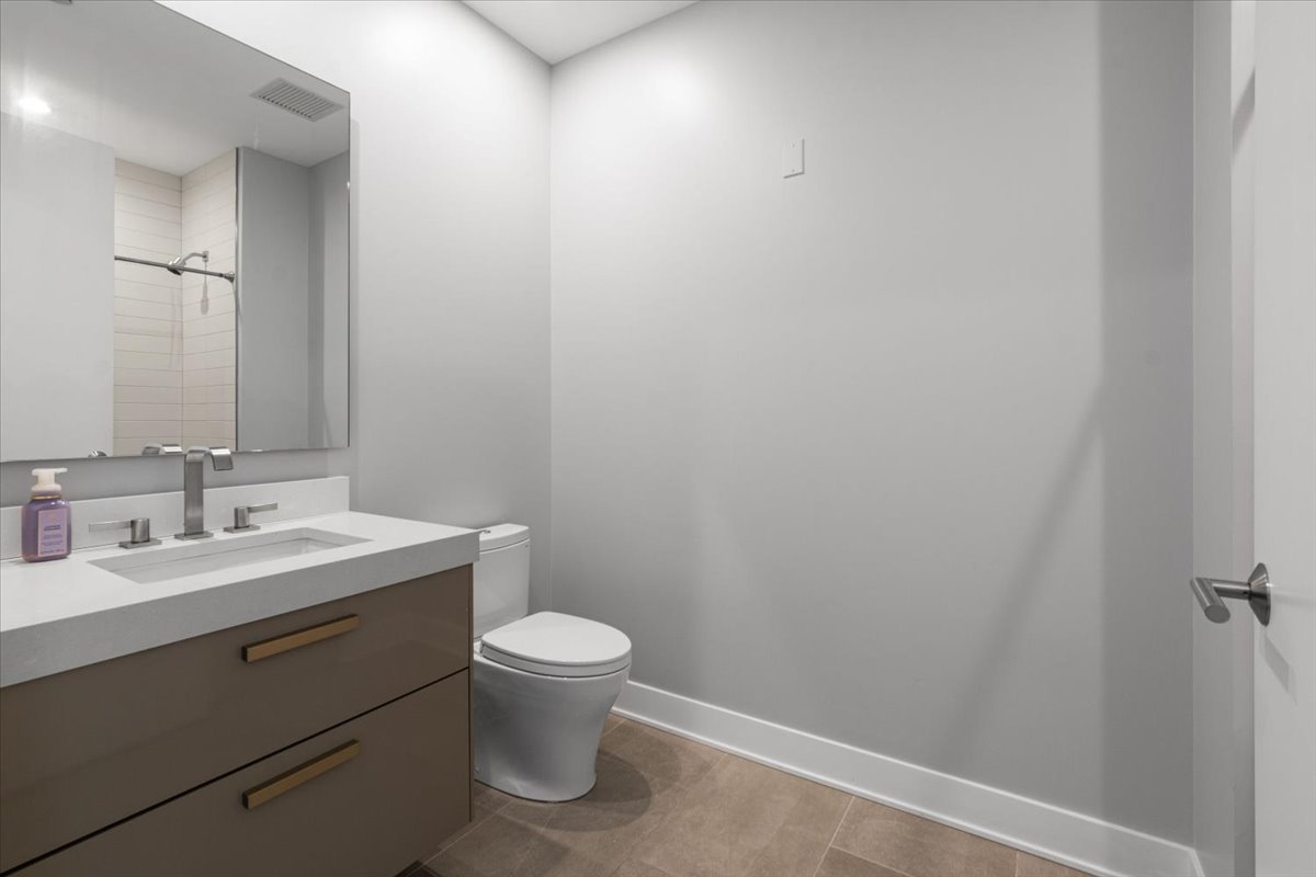 403 N Wabash Avenue 10b Property Photo 21